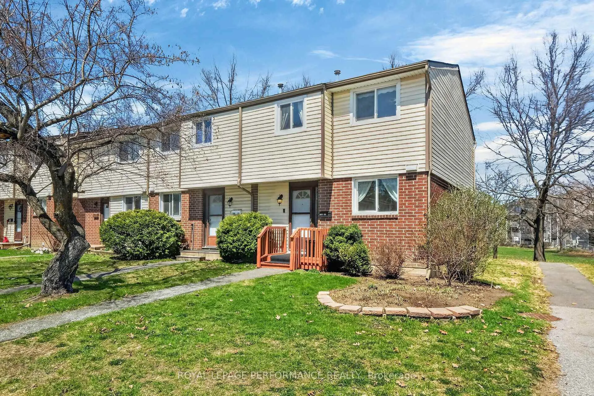 Photo 3 of Unit 108, 1389 Palmerston Drive, Ottawa, Carson Grove — HOMEH