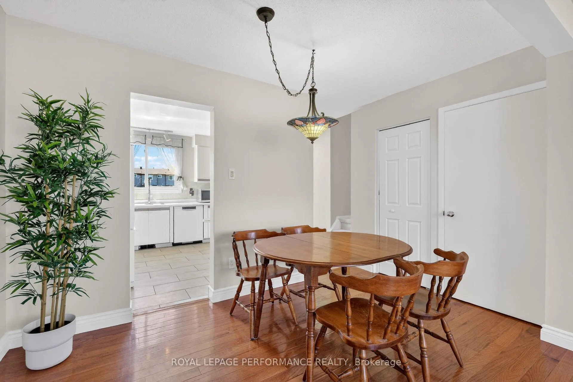 Photo 11 of Unit 108, 1389 Palmerston Drive, Ottawa, Carson Grove — HOMEH