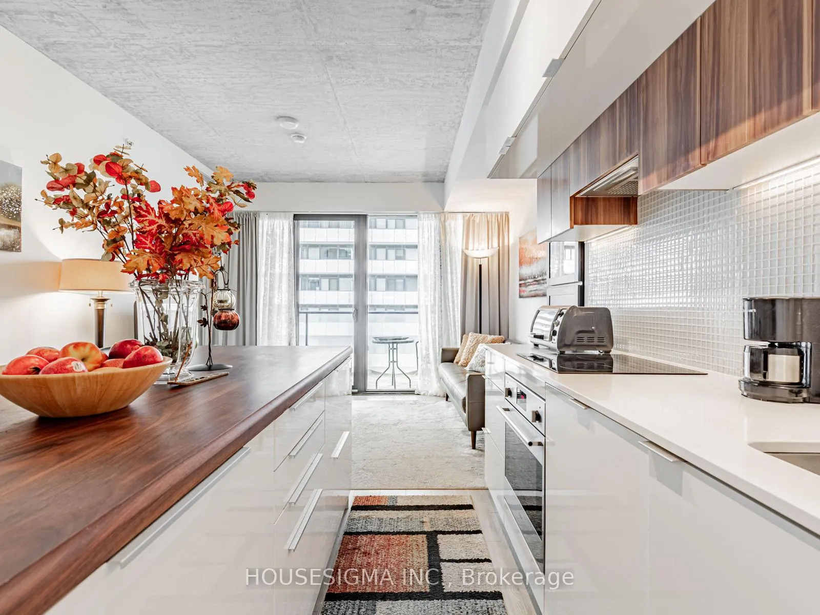 Photo 3 of Unit 1201, 185 Roehampton Avenue, Toronto, Mount Pleasant West — HOMEH