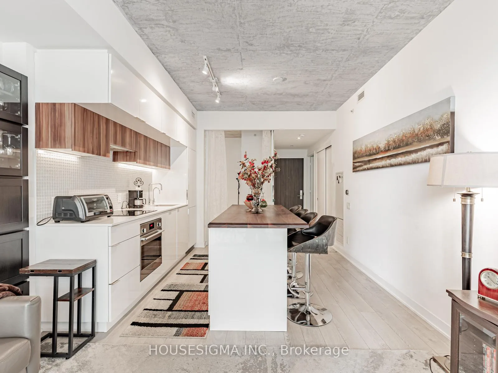 Photo 5 of Unit 1201, 185 Roehampton Avenue, Toronto, Mount Pleasant West — HOMEH