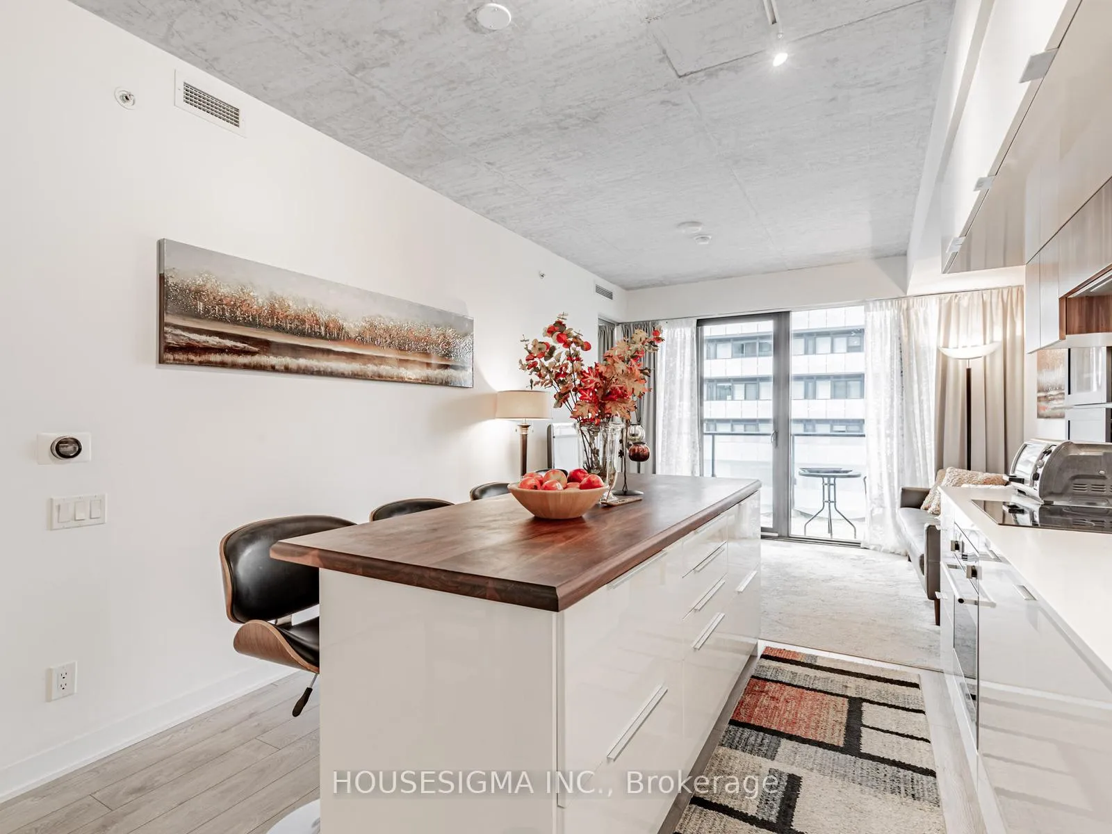 Photo 7 of Unit 1201, 185 Roehampton Avenue, Toronto, Mount Pleasant West — HOMEH