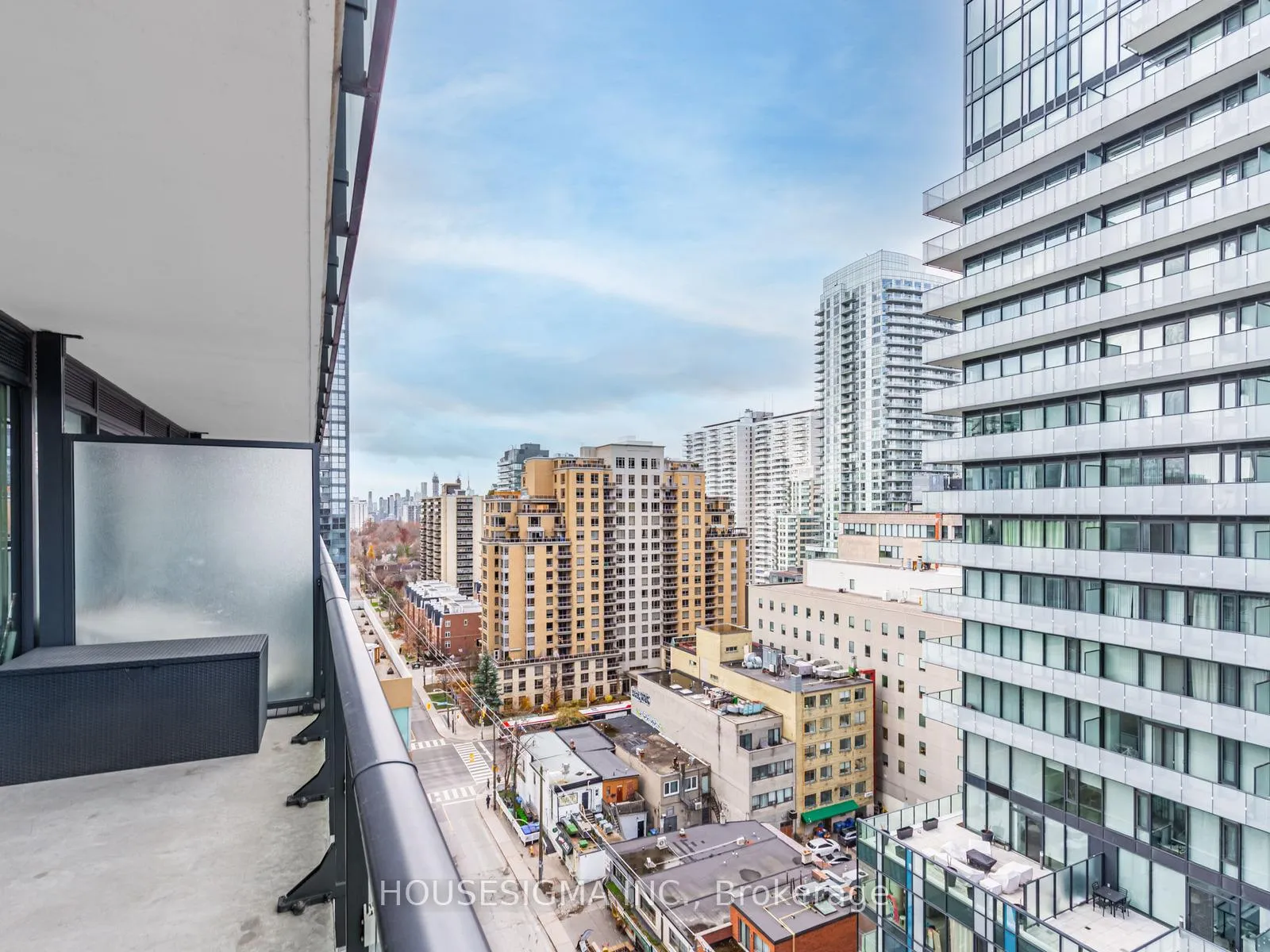 Photo 21 of Unit 1201, 185 Roehampton Avenue, Toronto, Mount Pleasant West — HOMEH
