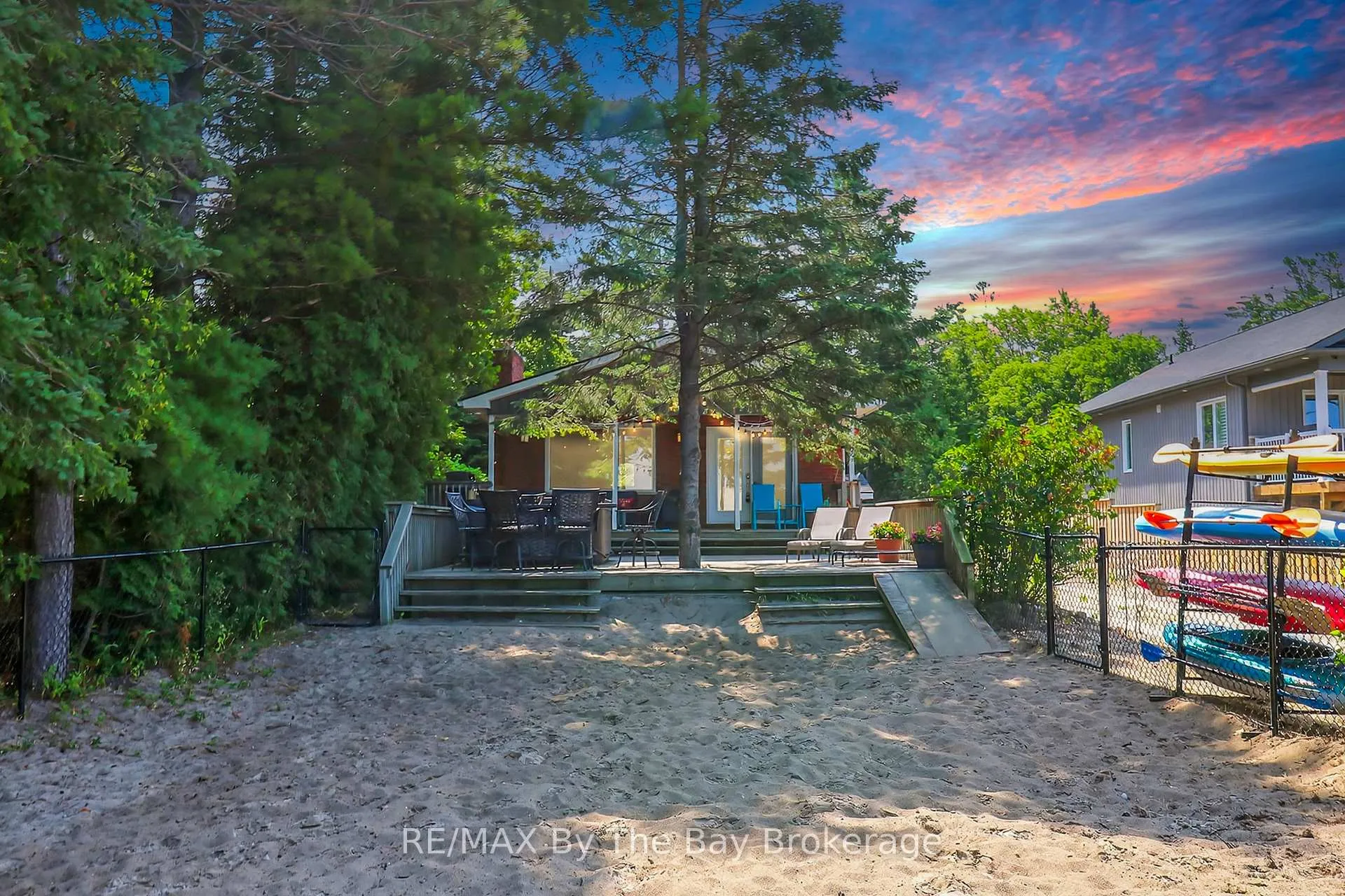Photo 4 of 342 Coastline Drive, Wasaga Beach — HOMEH