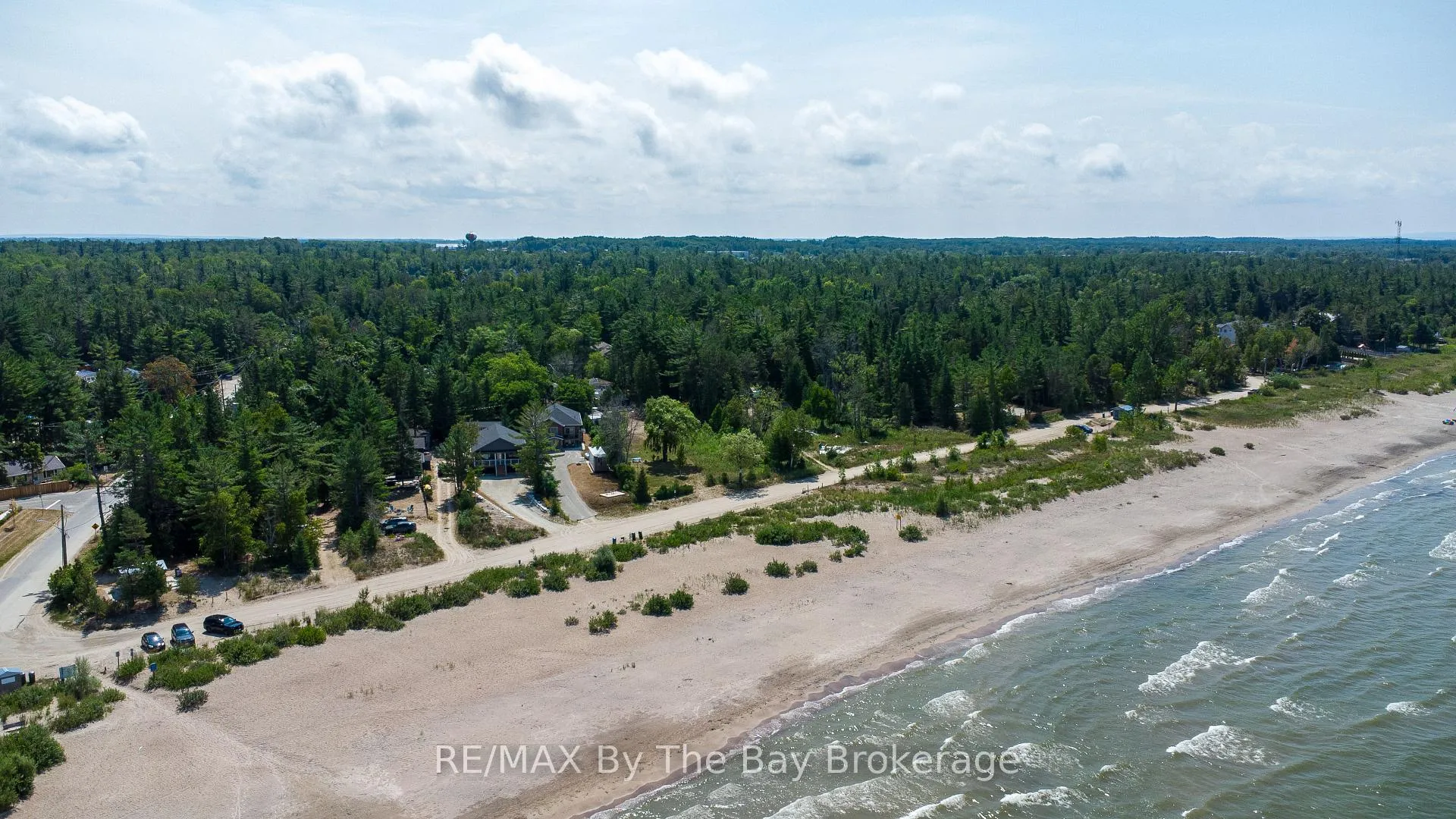 Photo 8 of 342 Coastline Drive, Wasaga Beach — HOMEH