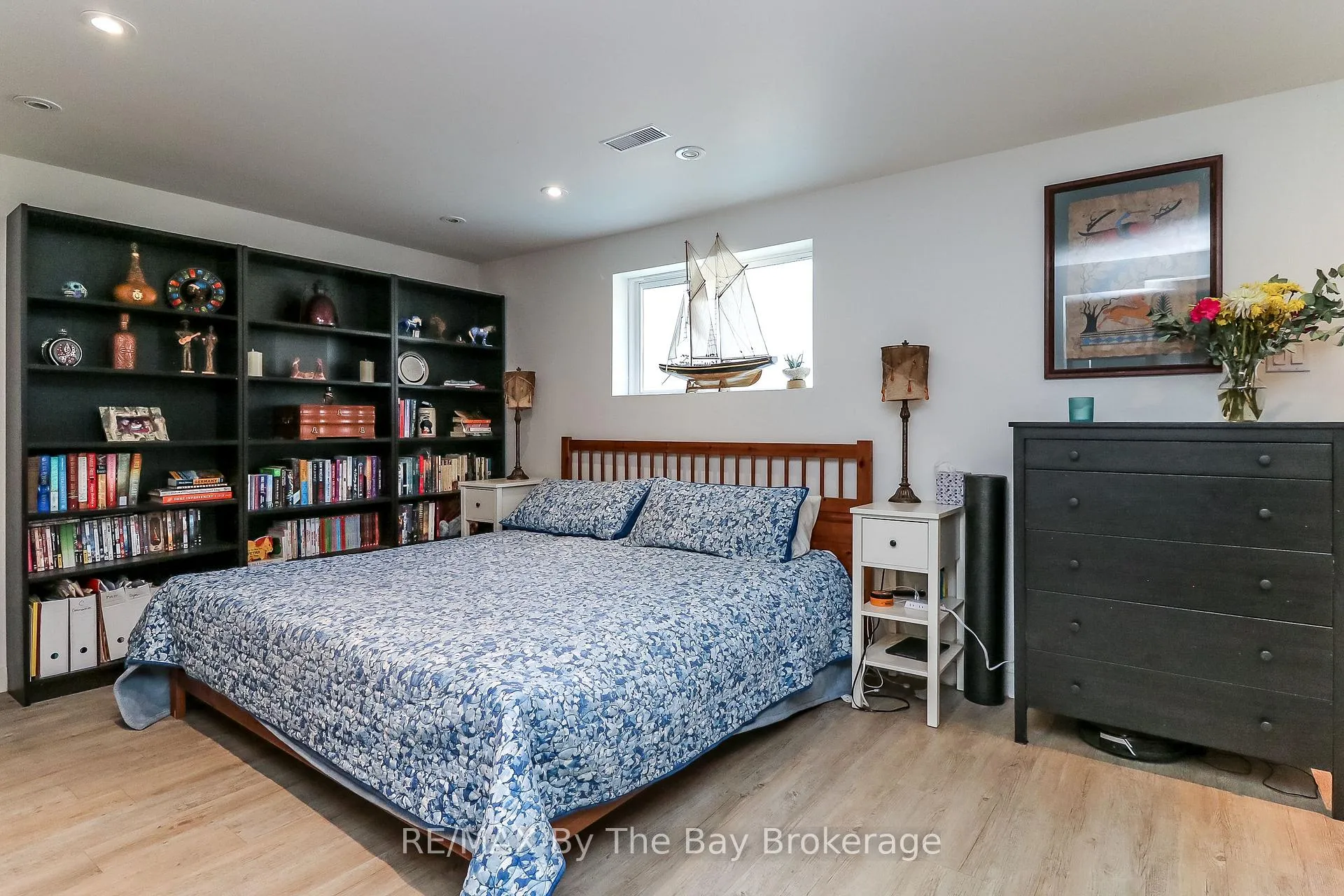 Photo 9 of 342 Coastline Drive, Wasaga Beach — HOMEH