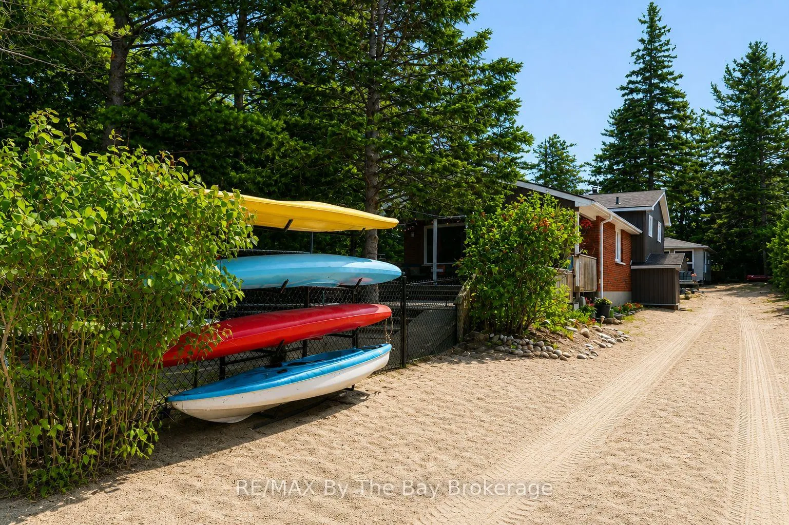 Photo 12 of 342 Coastline Drive, Wasaga Beach — HOMEH
