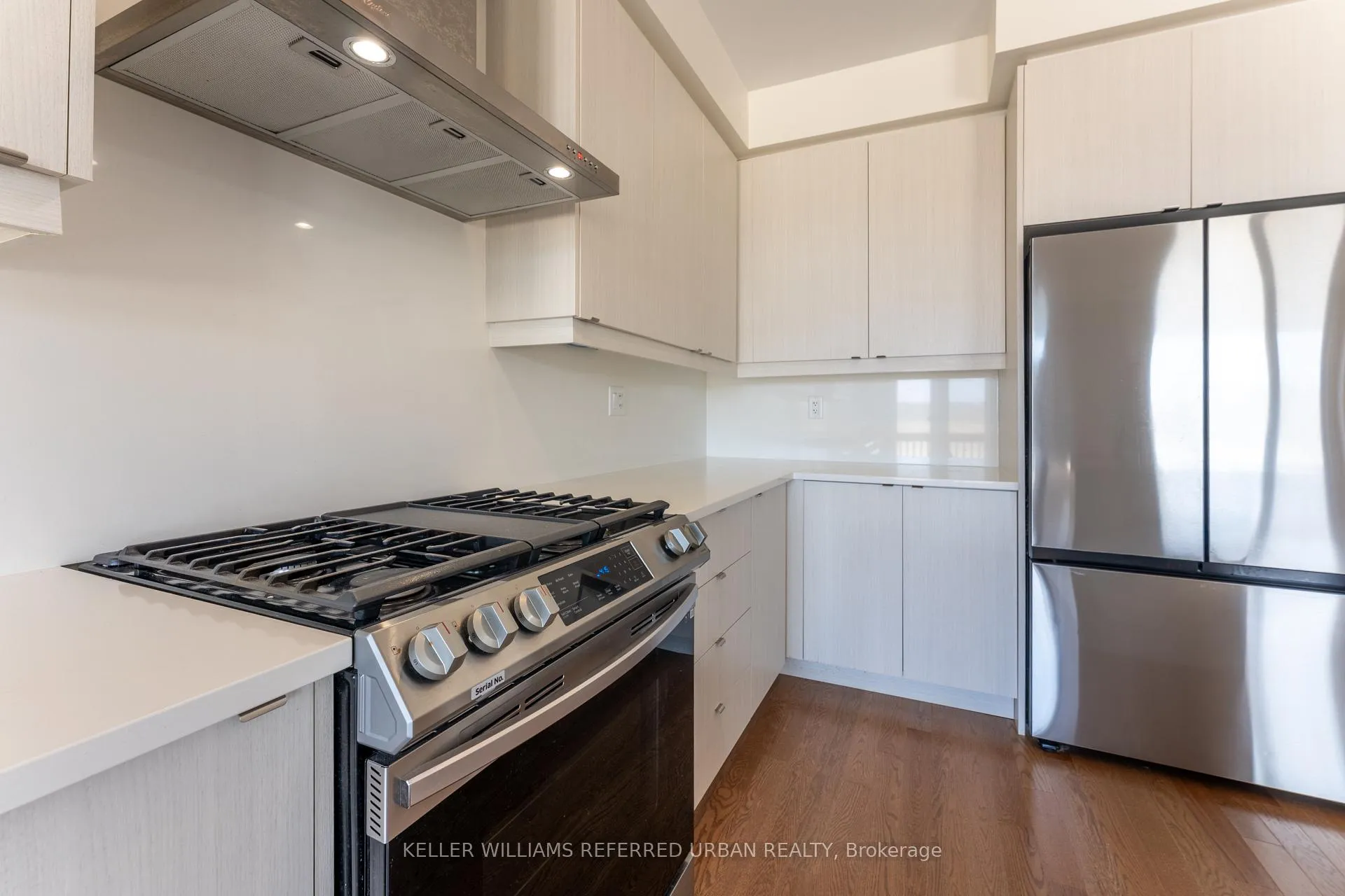 Photo 5 of 23 Greer Street, Barrie, Rural Barrie Southeast — HOMEH