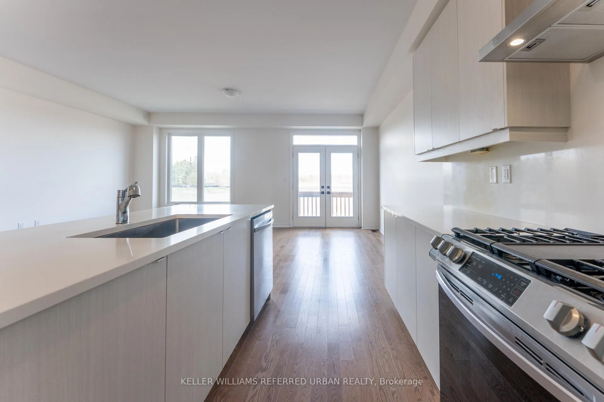 Photo 6 of 23 Greer Street, Barrie, Rural Barrie Southeast — HOMEH