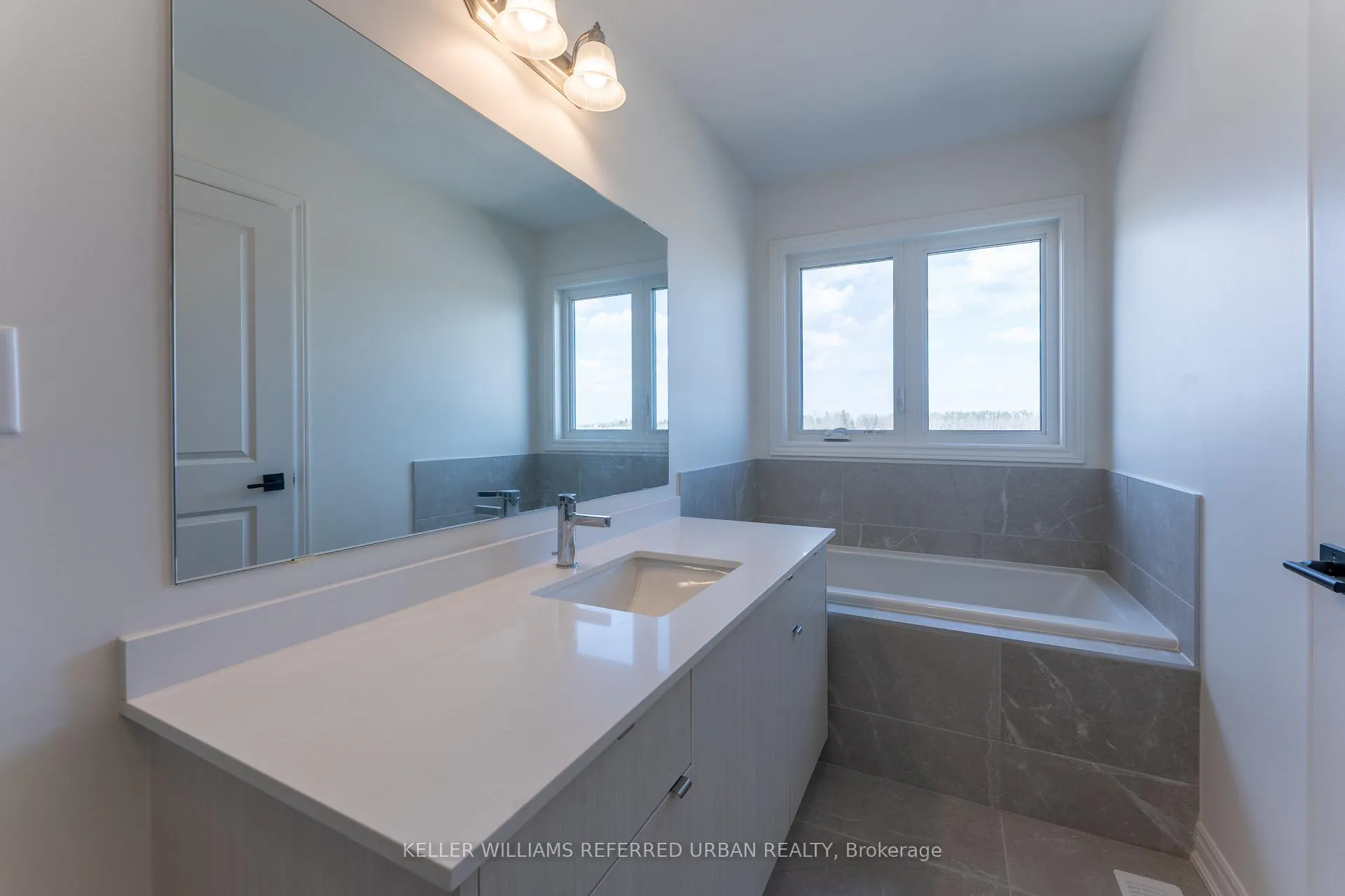 Photo 16 of 23 Greer Street, Barrie, Rural Barrie Southeast — HOMEH