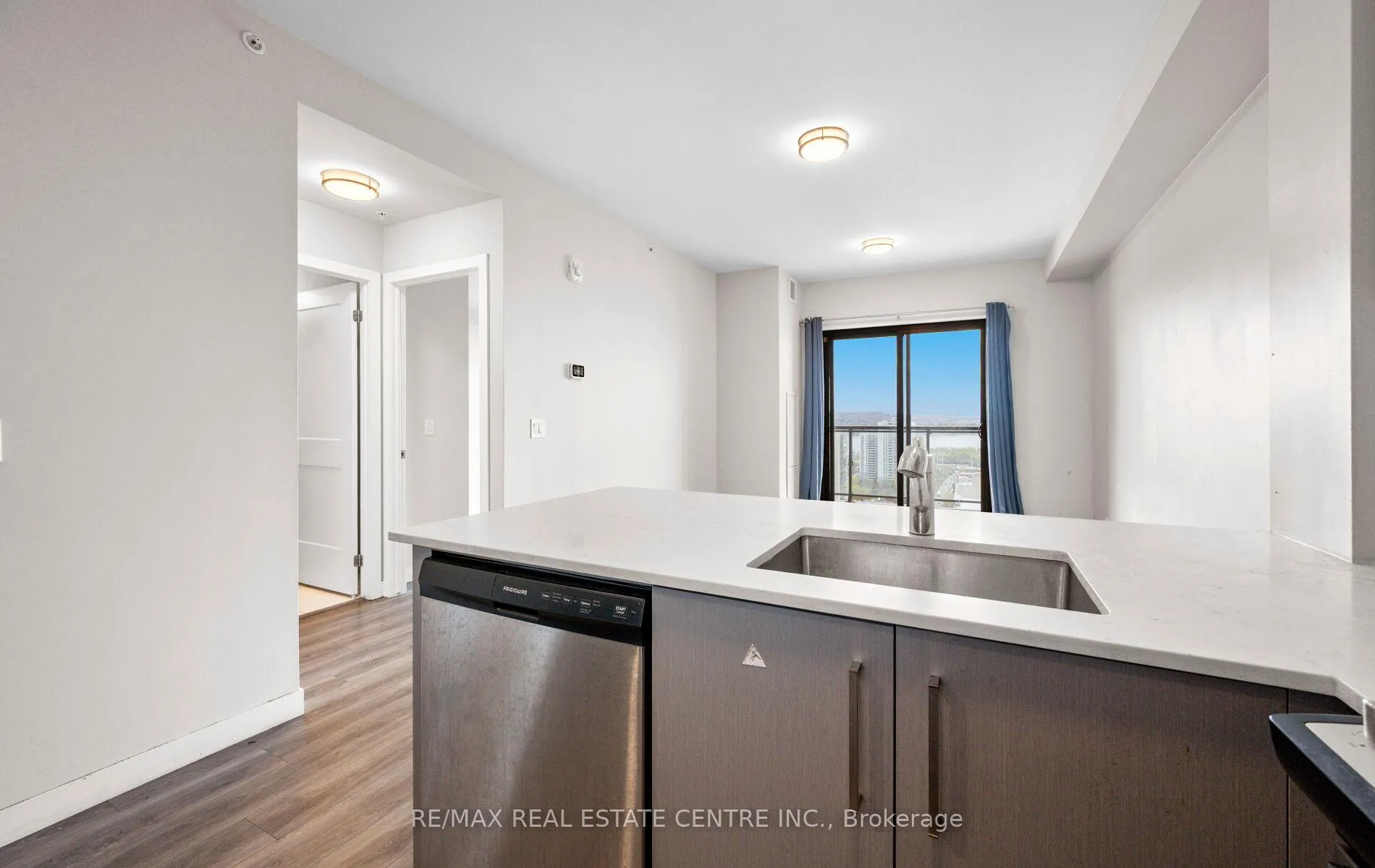 Photo 15 of Unit 2008, 15 Queen Street S, Hamilton, Central — HOMEH