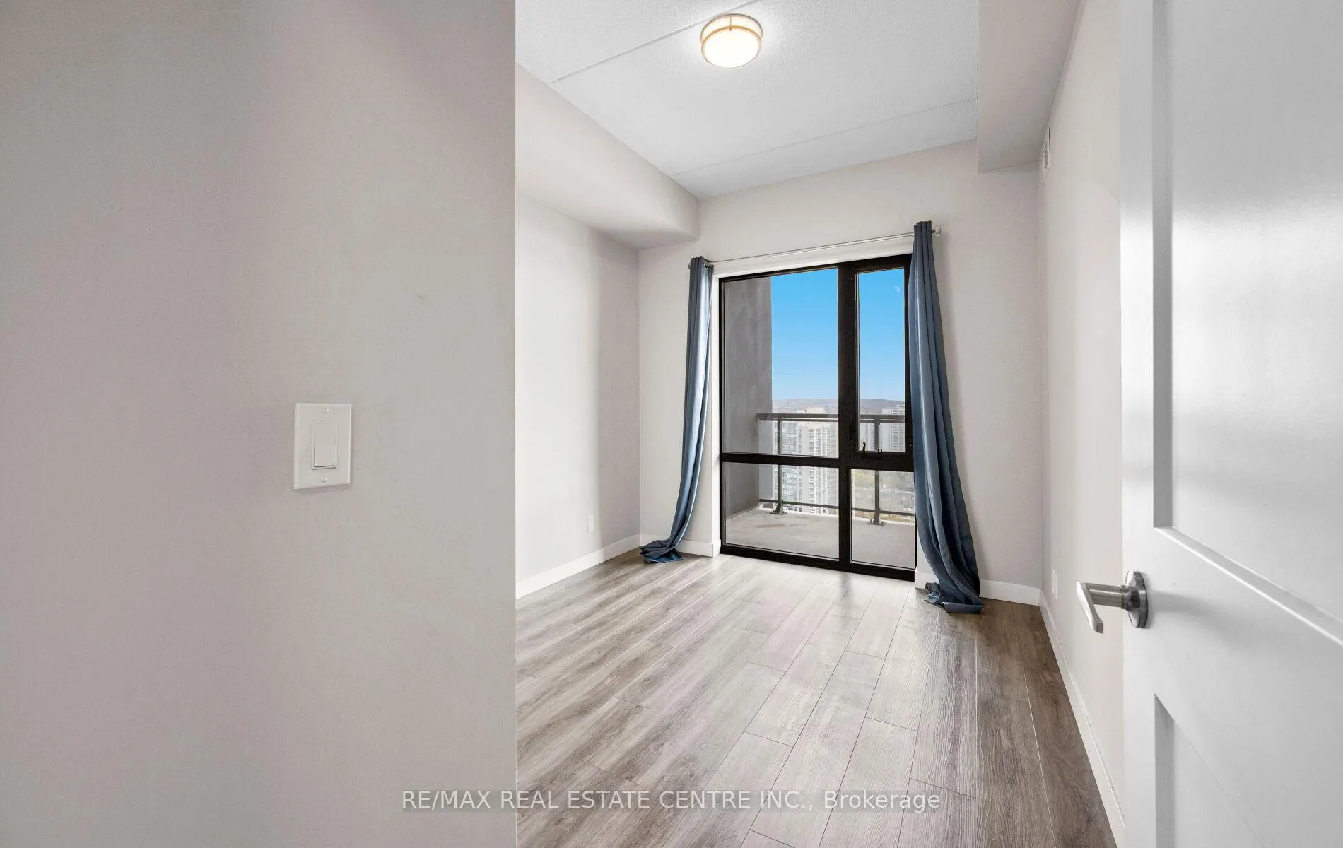 Photo 23 of Unit 2008, 15 Queen Street S, Hamilton, Central — HOMEH