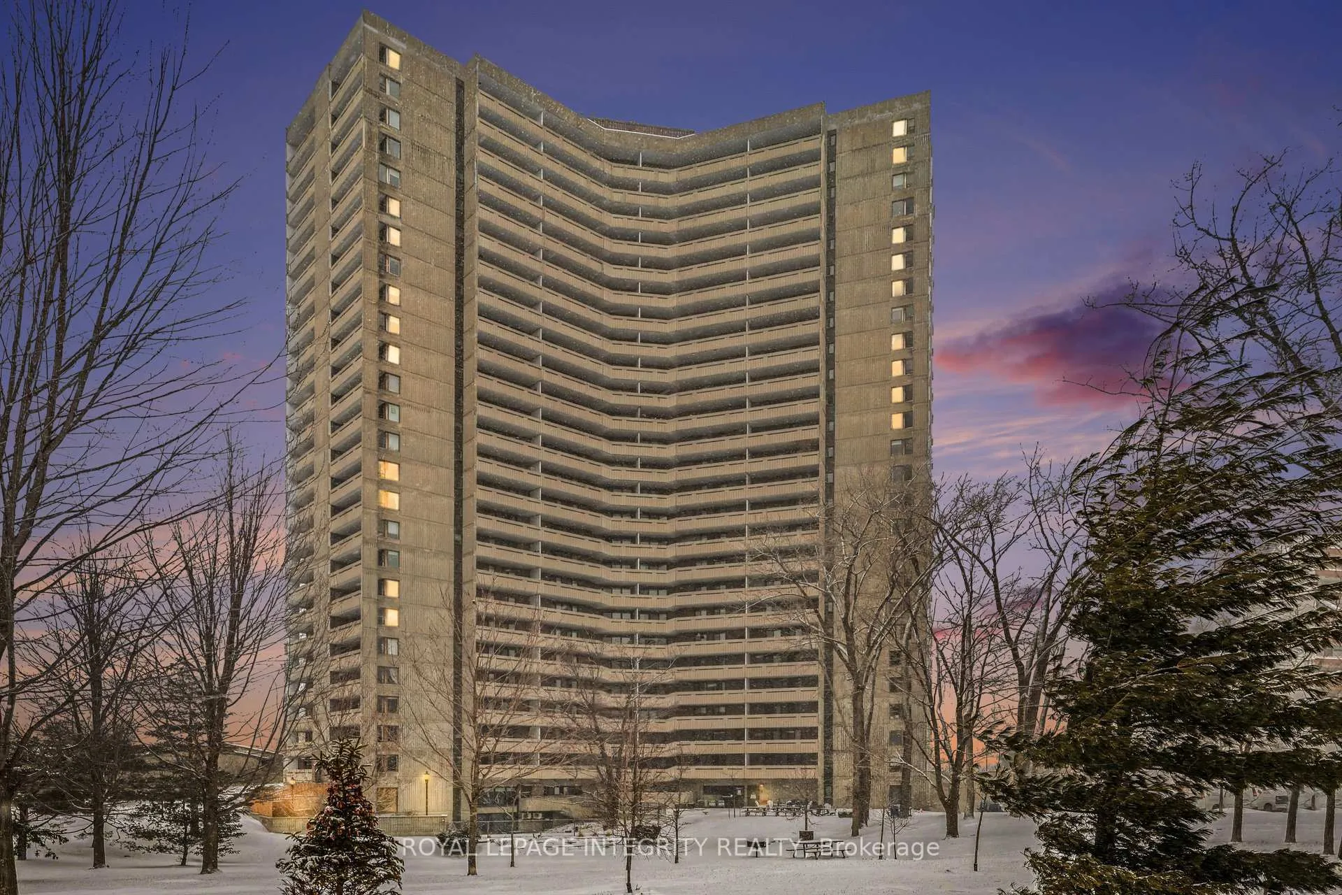 Photo 3 of Unit 906, 1081 Ambleside Drive, Ottawa, Woodroffe — HOMEH