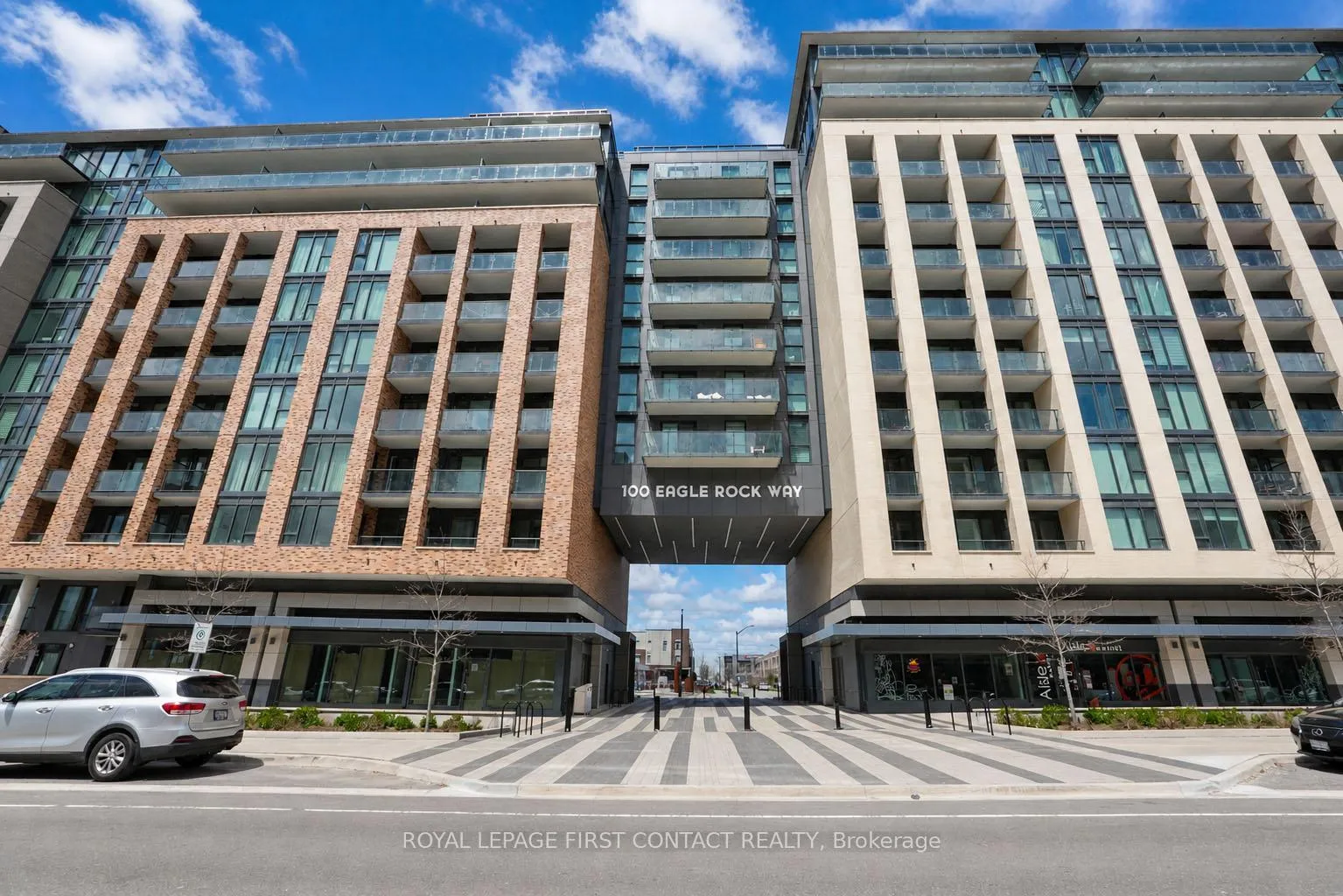 Photo 2 of Unit 407, 100 Eagle Rock Way, Vaughan, Rural Vaughan — HOMEH