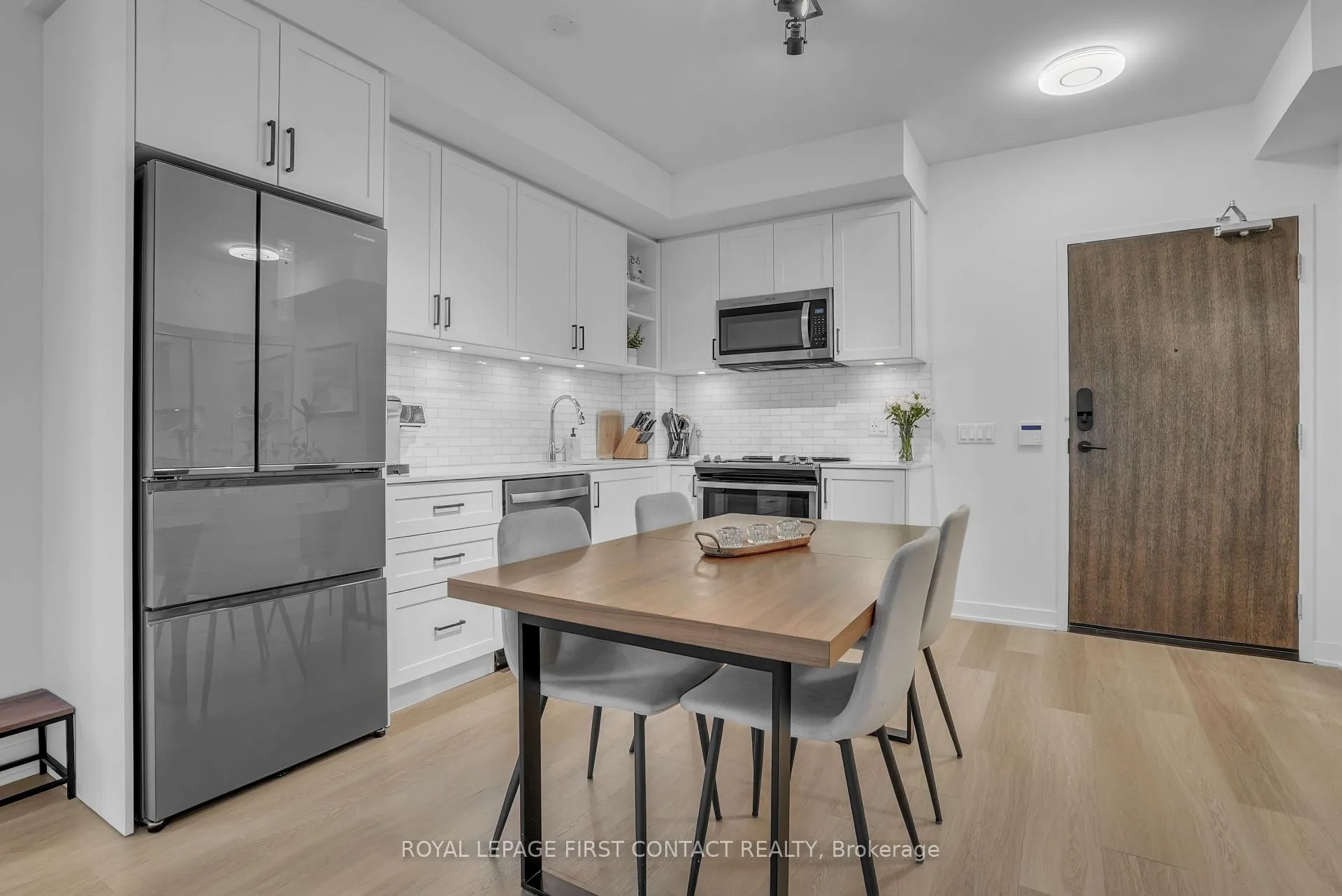 Photo 19 of Unit 407, 100 Eagle Rock Way, Vaughan, Rural Vaughan — HOMEH