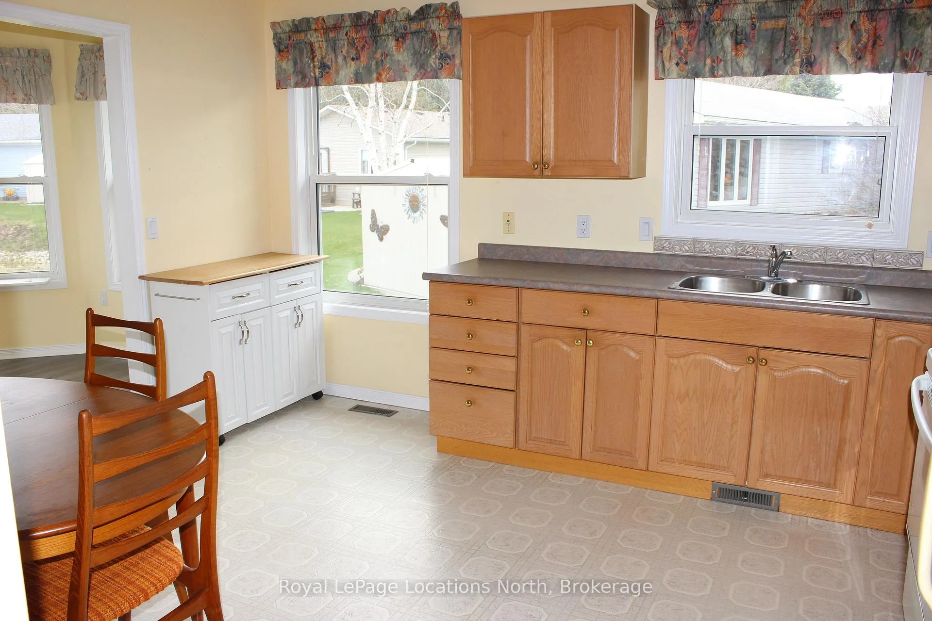 Photo 19 of 4 St. James Place, Wasaga Beach — HOMEH