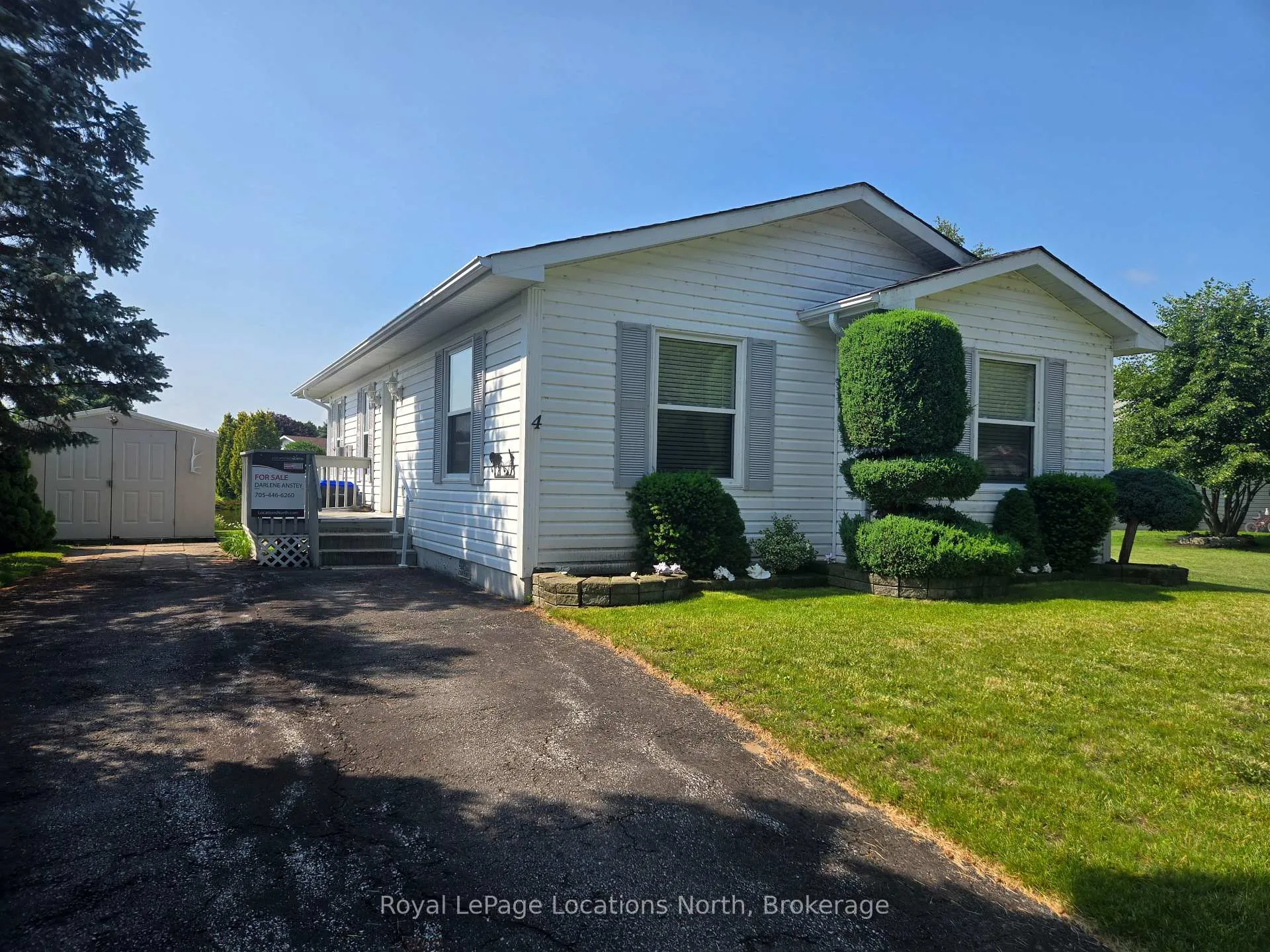 Photo 7 of 4 St. James Place, Wasaga Beach — HOMEH