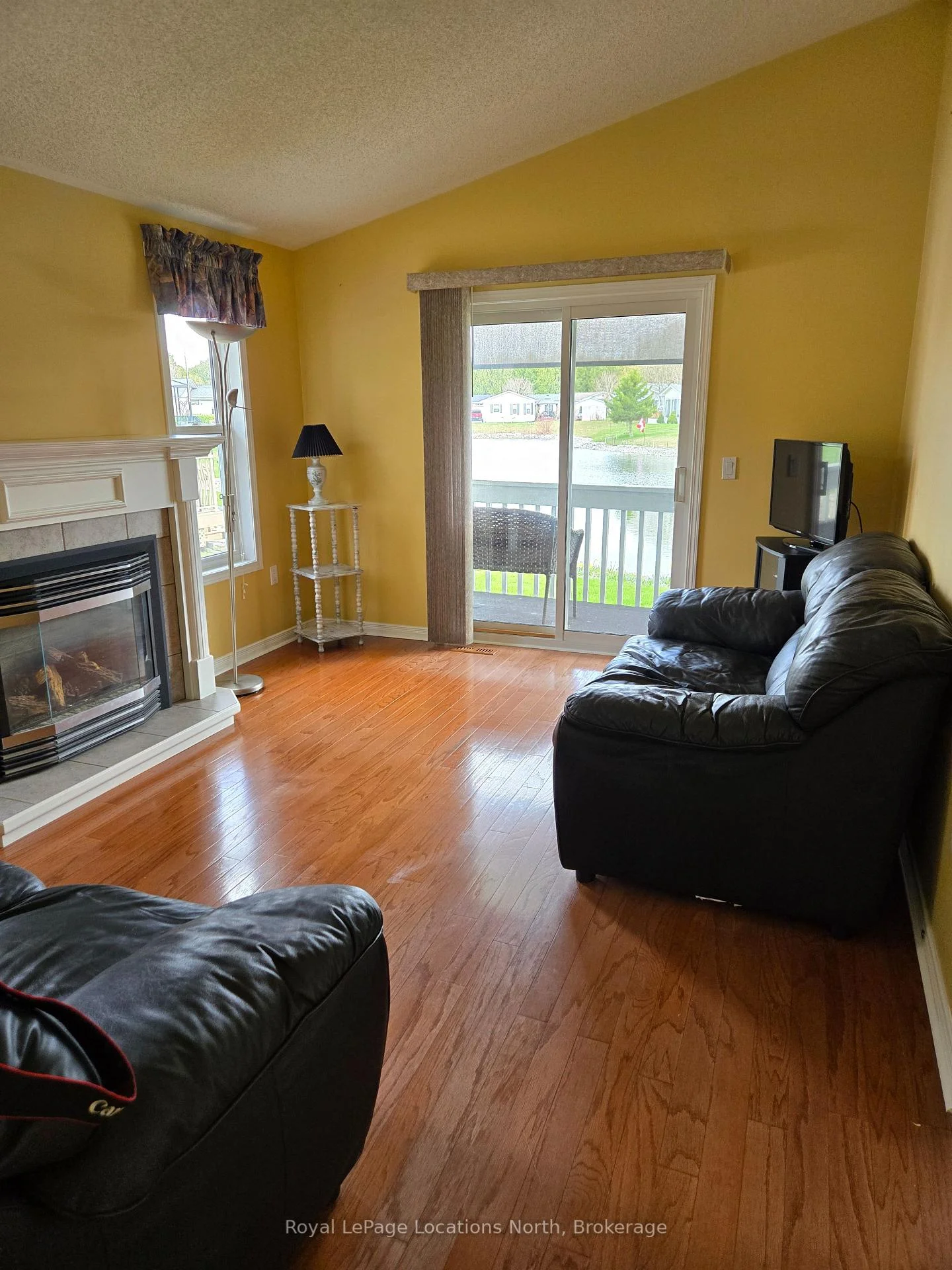 Photo 9 of 4 St. James Place, Wasaga Beach — HOMEH