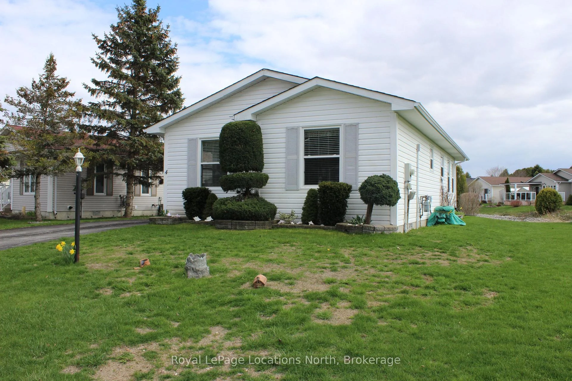 Photo 39 of 4 St. James Place, Wasaga Beach — HOMEH