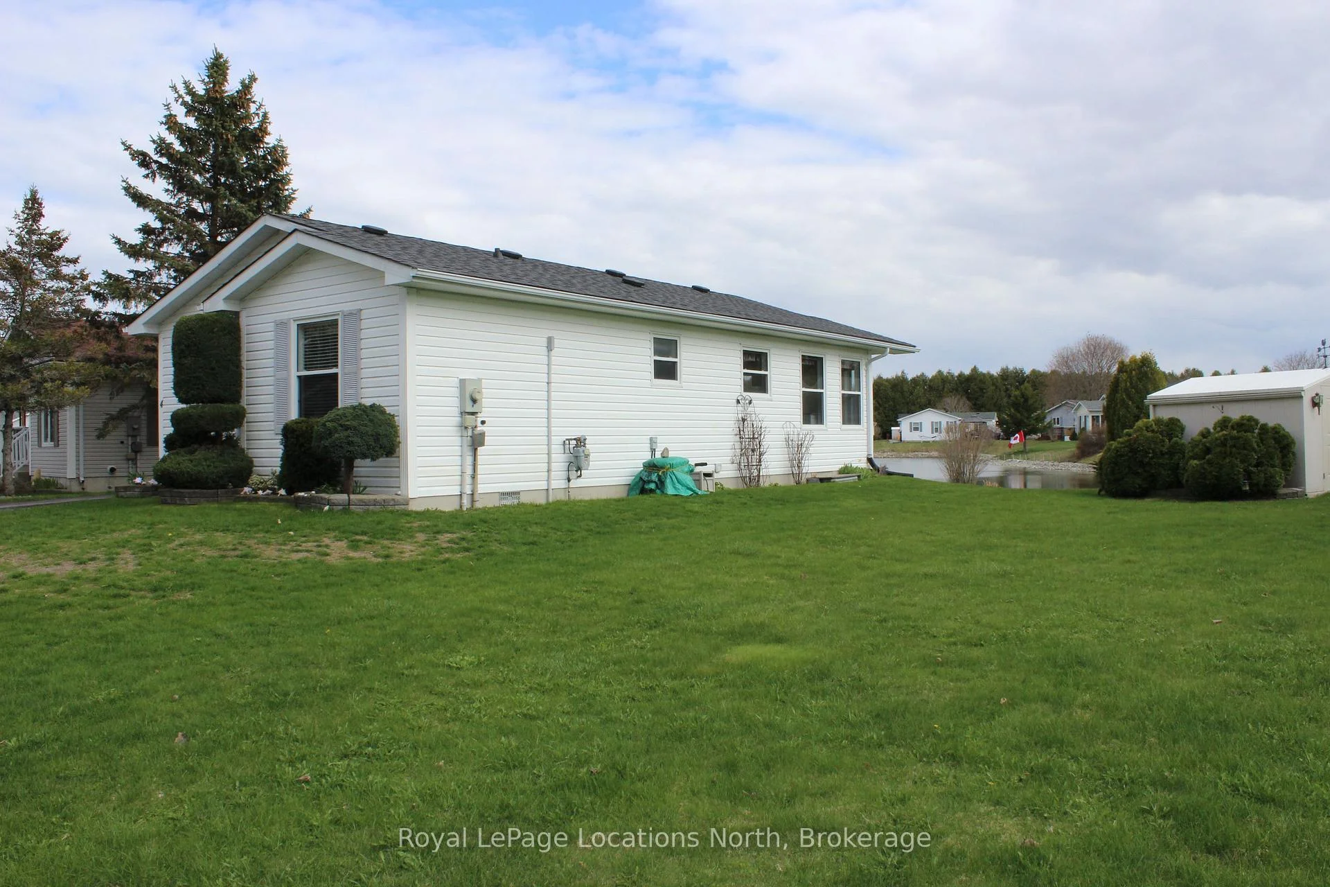 Photo 48 of 4 St. James Place, Wasaga Beach — HOMEH
