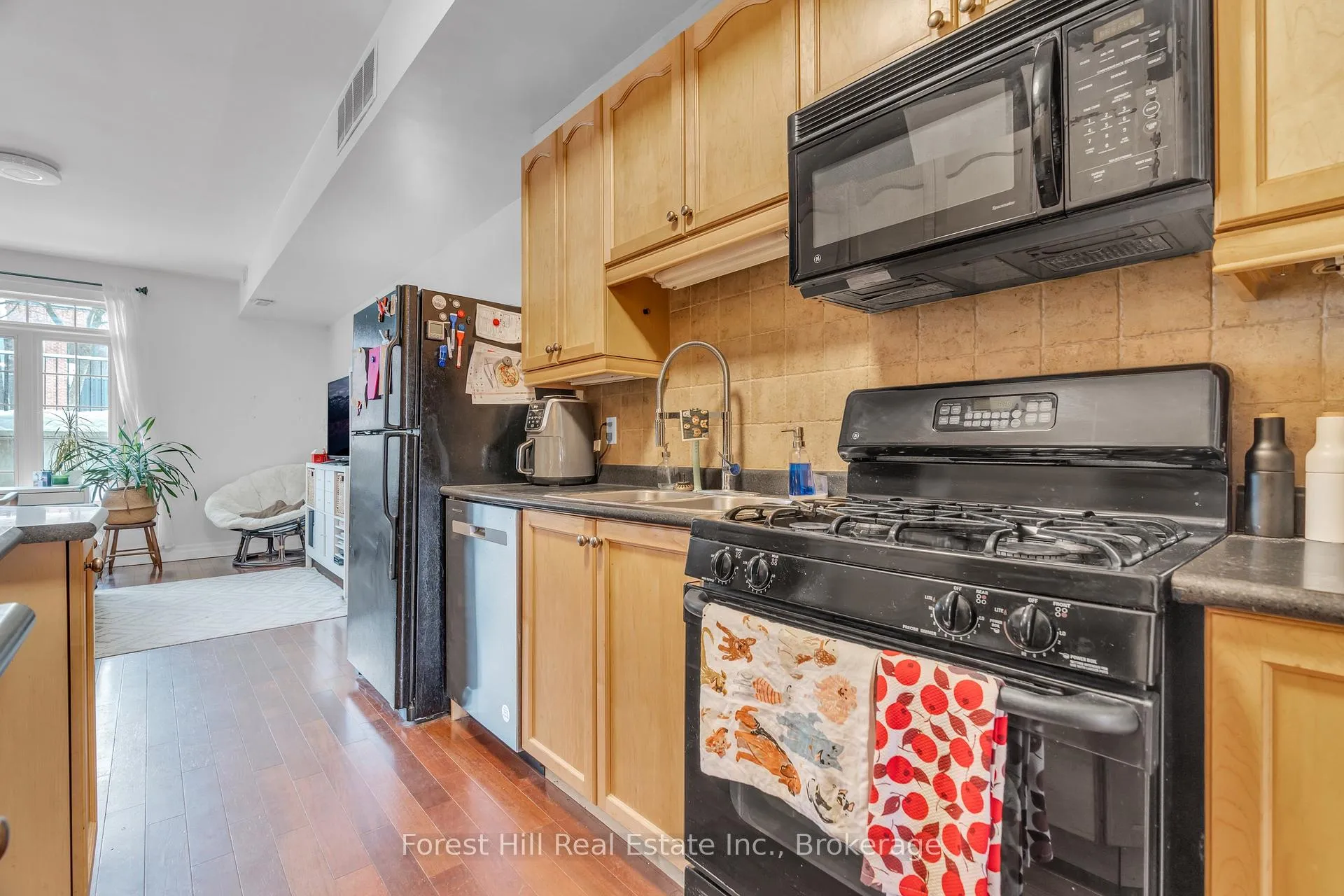 Photo 9 of Unit 104, 555 King Street E, Kitchener, King East — HOMEH