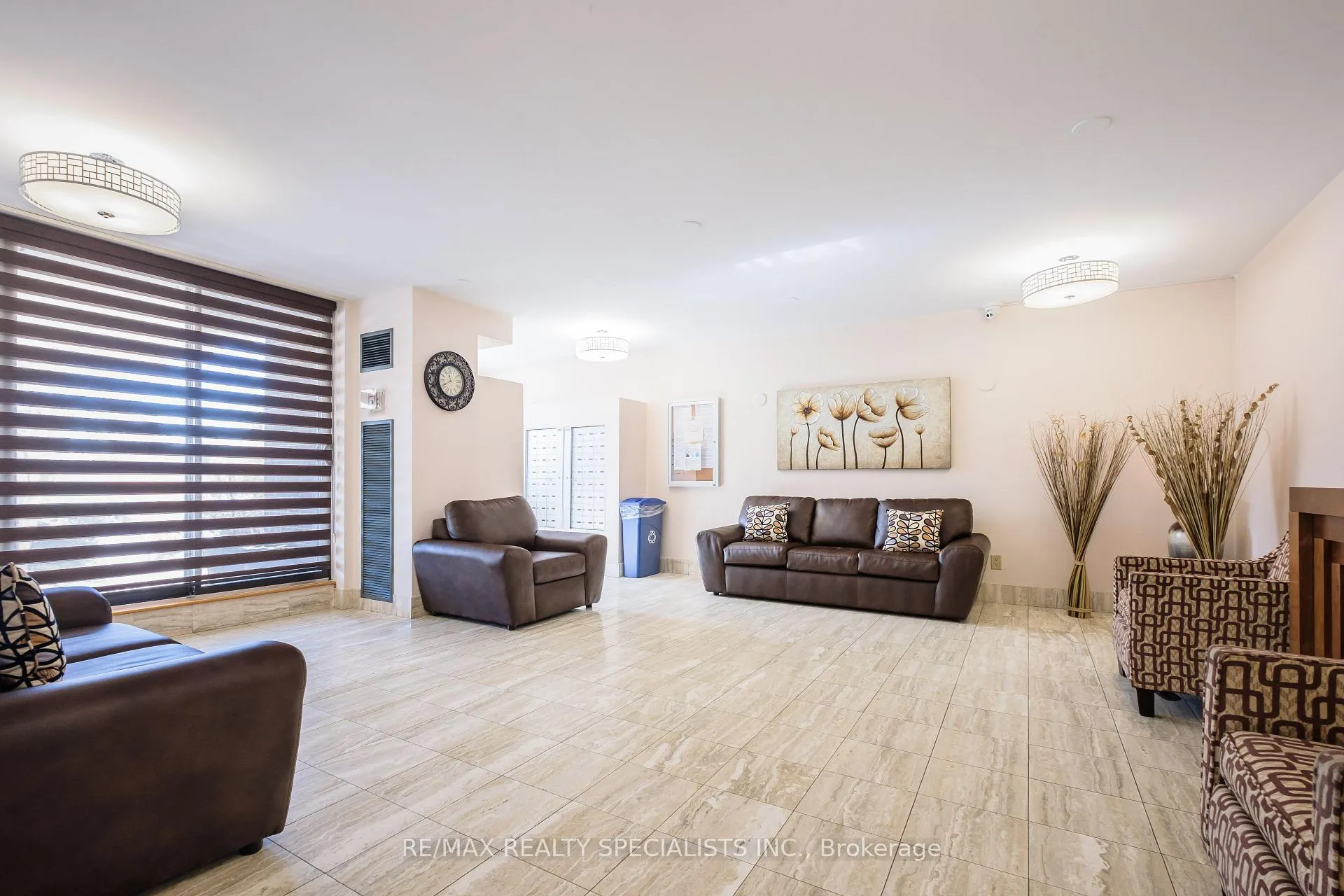 Photo 4 of Unit 108, 3 Lisa Street, Brampton, Queen Street Corridor — HOMEH