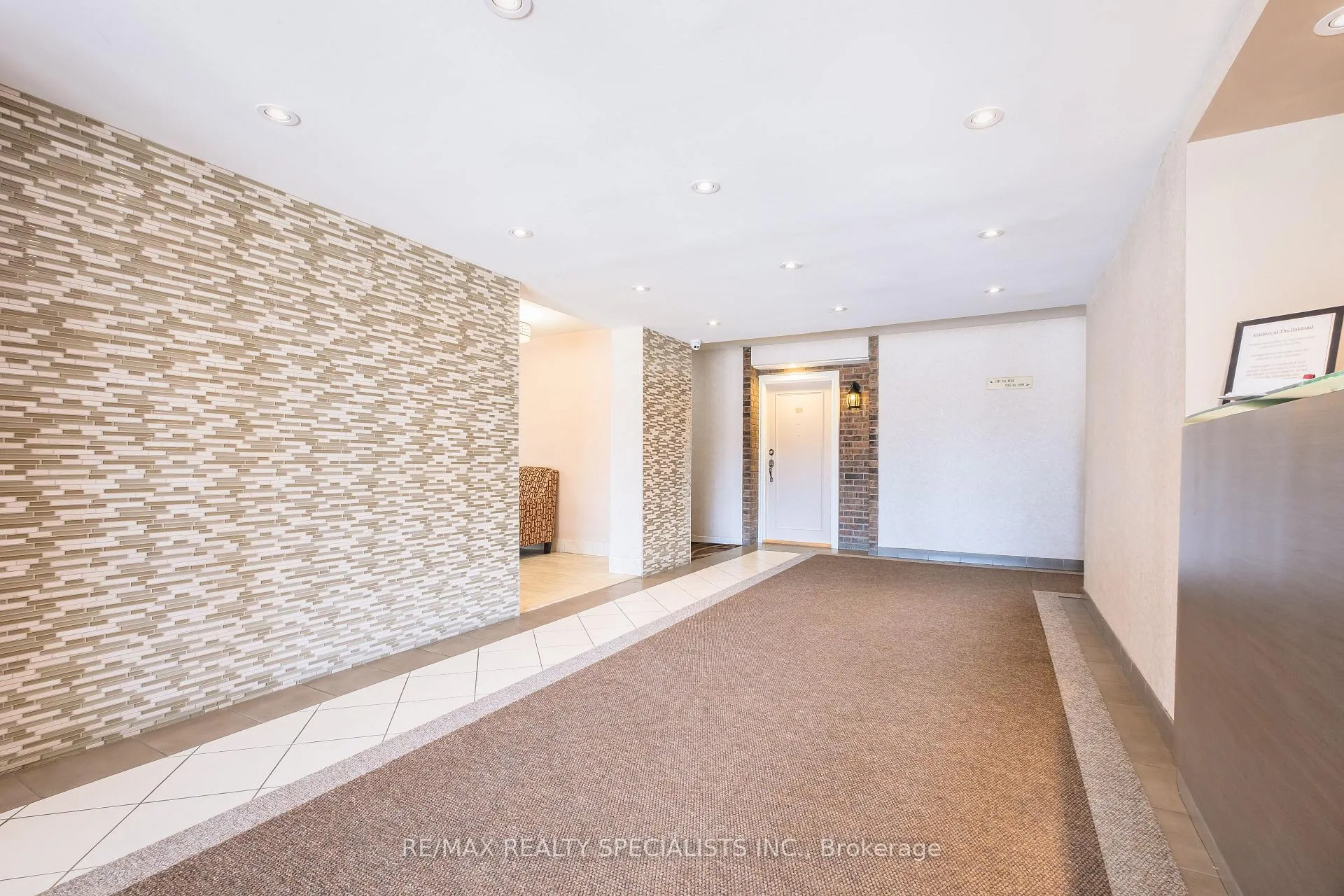 Photo 5 of Unit 108, 3 Lisa Street, Brampton, Queen Street Corridor — HOMEH
