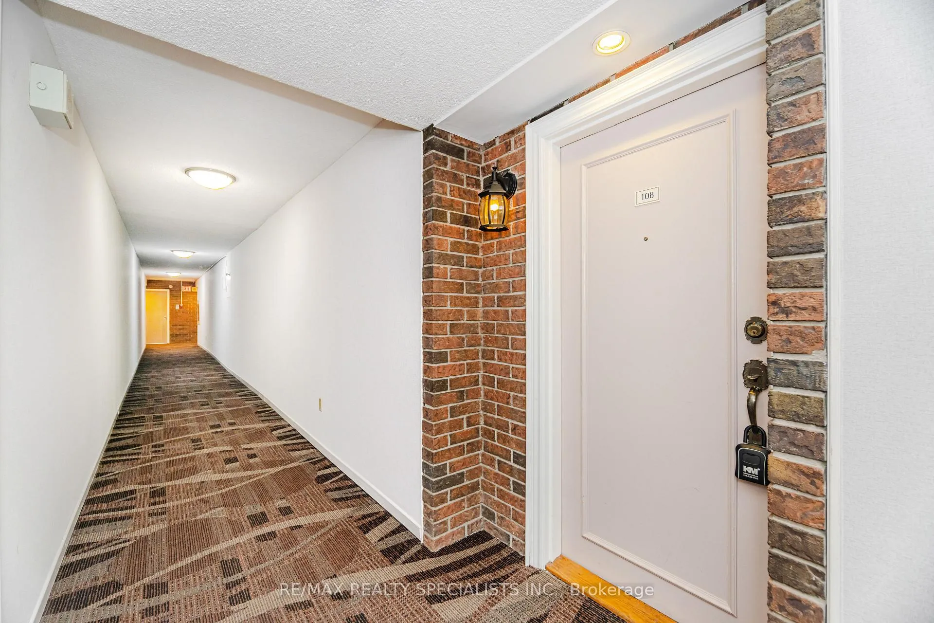 Photo 6 of Unit 108, 3 Lisa Street, Brampton, Queen Street Corridor — HOMEH