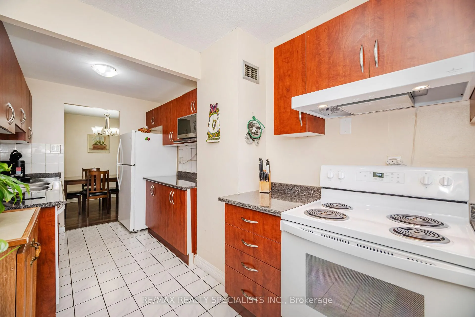Photo 14 of Unit 108, 3 Lisa Street, Brampton, Queen Street Corridor — HOMEH