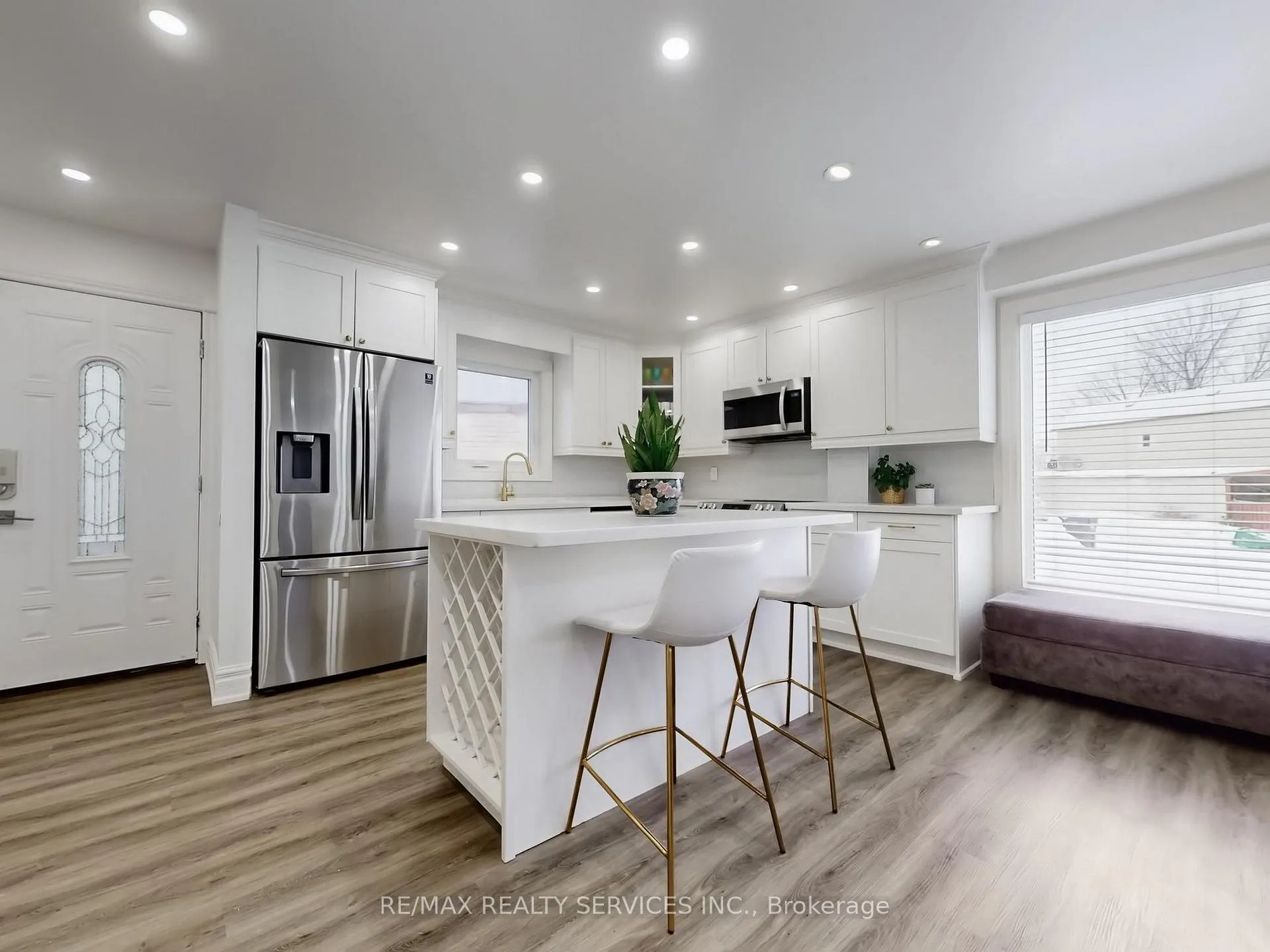 Photo 7 of 30 Haley Court, Brampton, Central Park — HOMEH