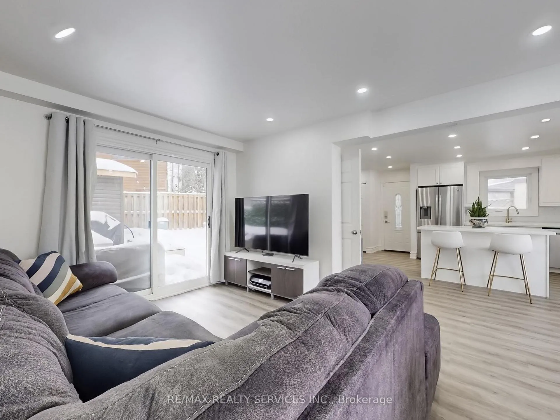 Photo 10 of 30 Haley Court, Brampton, Central Park — HOMEH