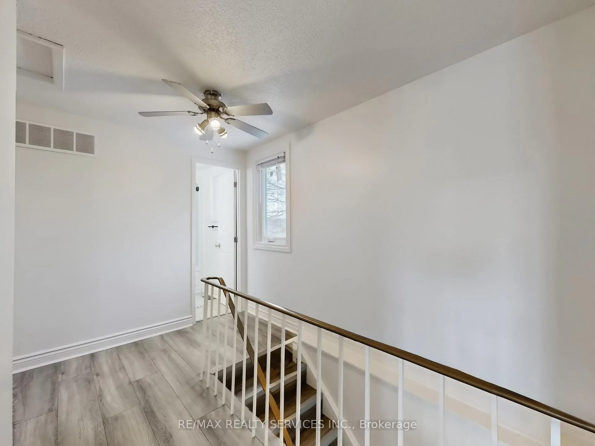 Photo 20 of 30 Haley Court, Brampton, Central Park — HOMEH