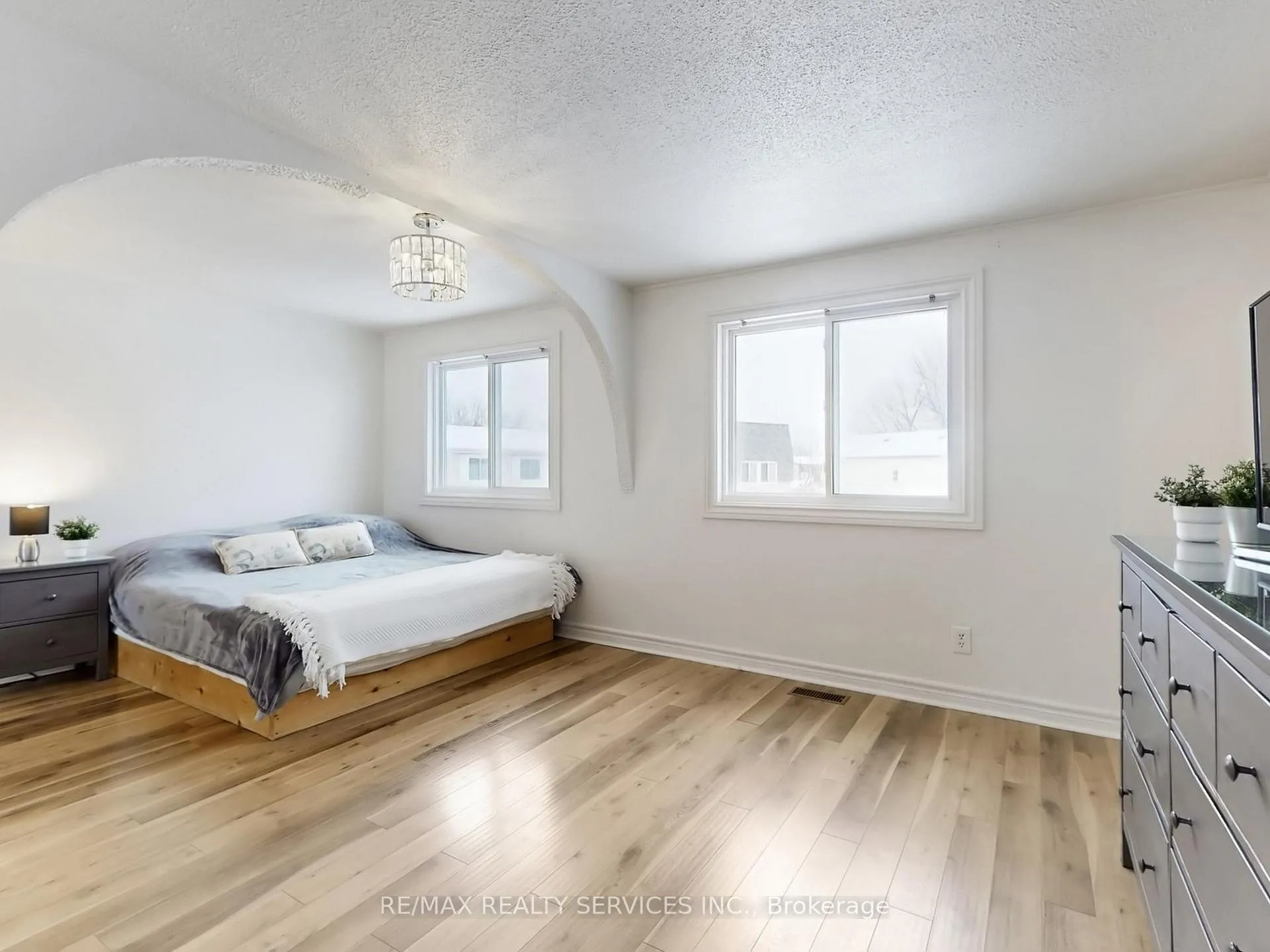 Photo 21 of 30 Haley Court, Brampton, Central Park — HOMEH