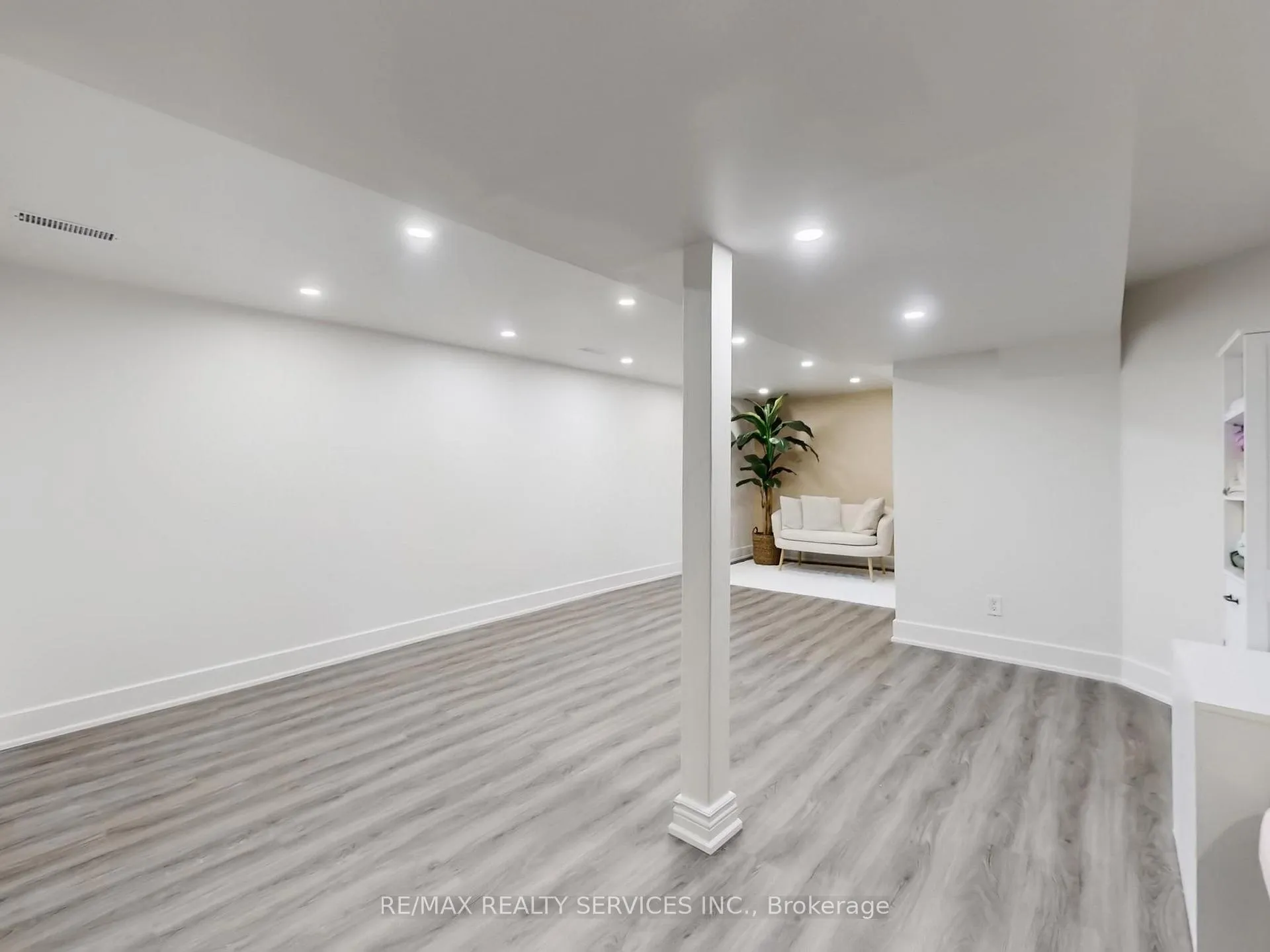 Photo 34 of 30 Haley Court, Brampton, Central Park — HOMEH