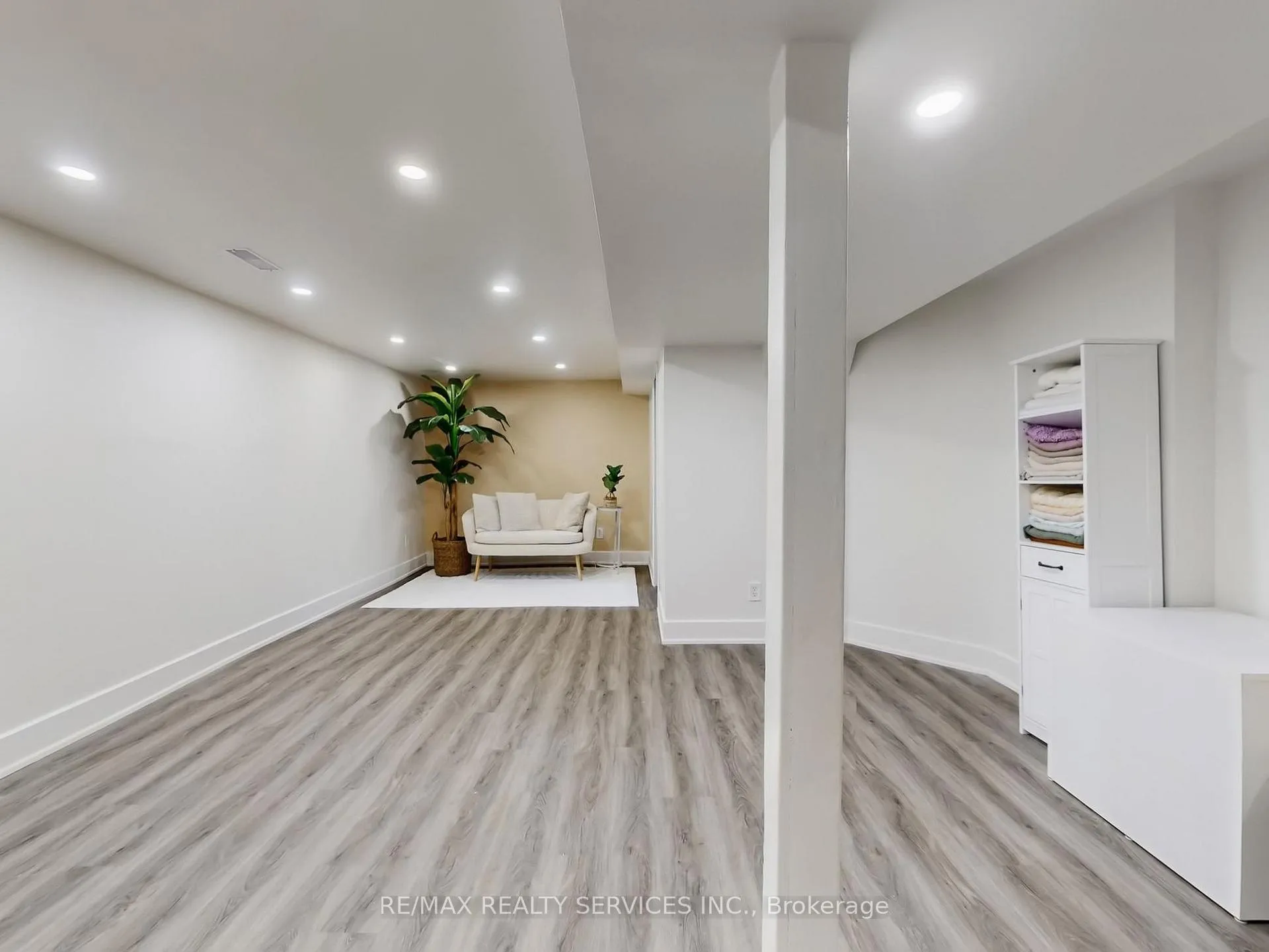 Photo 35 of 30 Haley Court, Brampton, Central Park — HOMEH