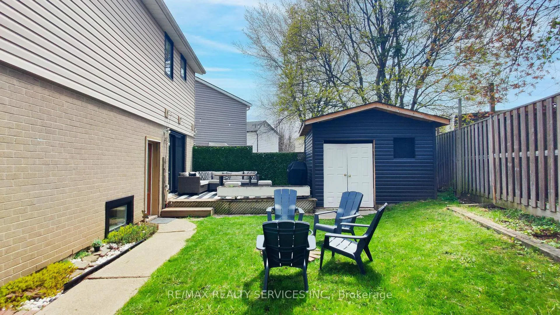 Photo 44 of 30 Haley Court, Brampton, Central Park — HOMEH