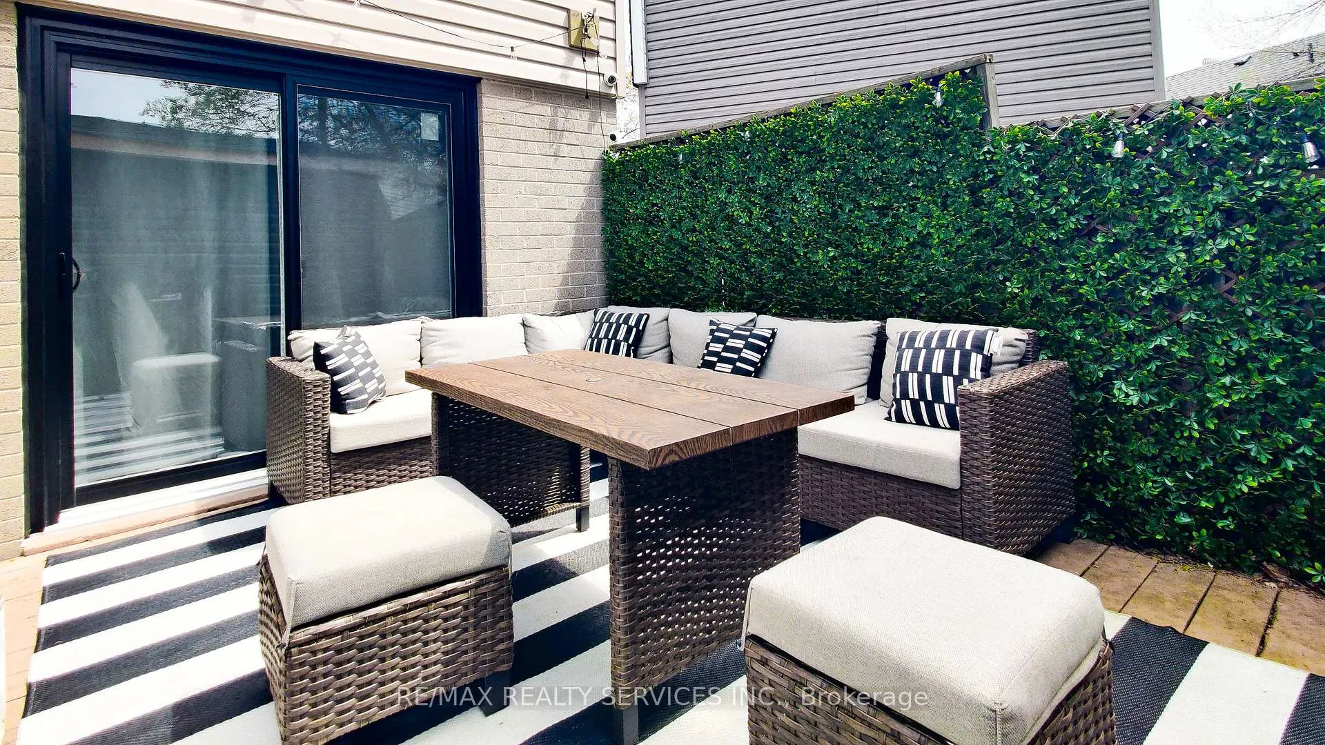 Photo 47 of 30 Haley Court, Brampton, Central Park — HOMEH