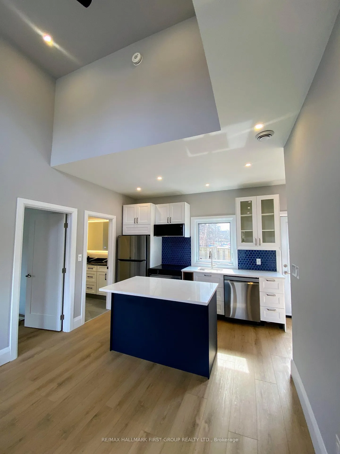 Photo 6 of 88 Codrington Street, Barrie, Codrington — HOMEH