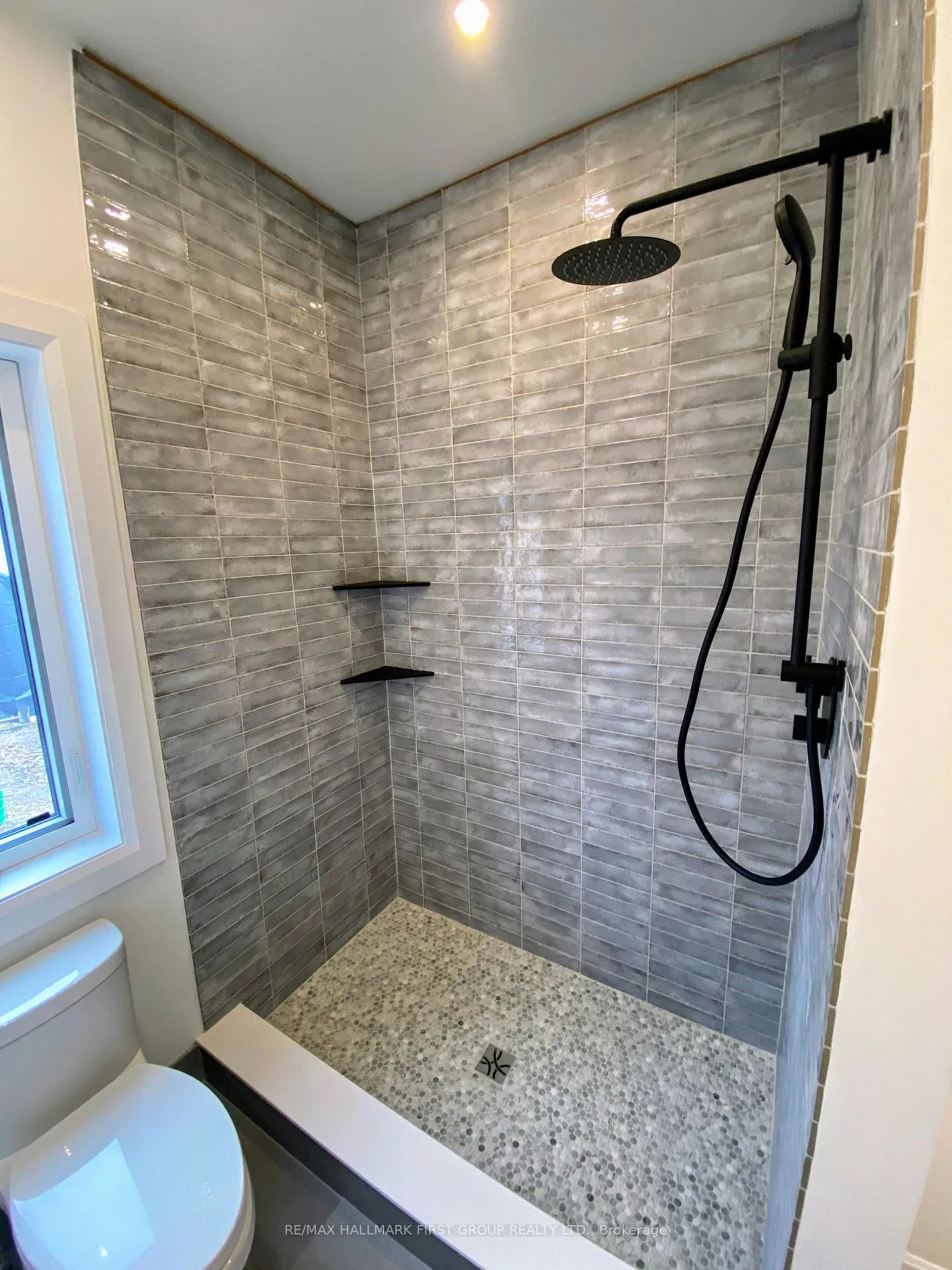 Photo 10 of 88 Codrington Street, Barrie, Codrington — HOMEH