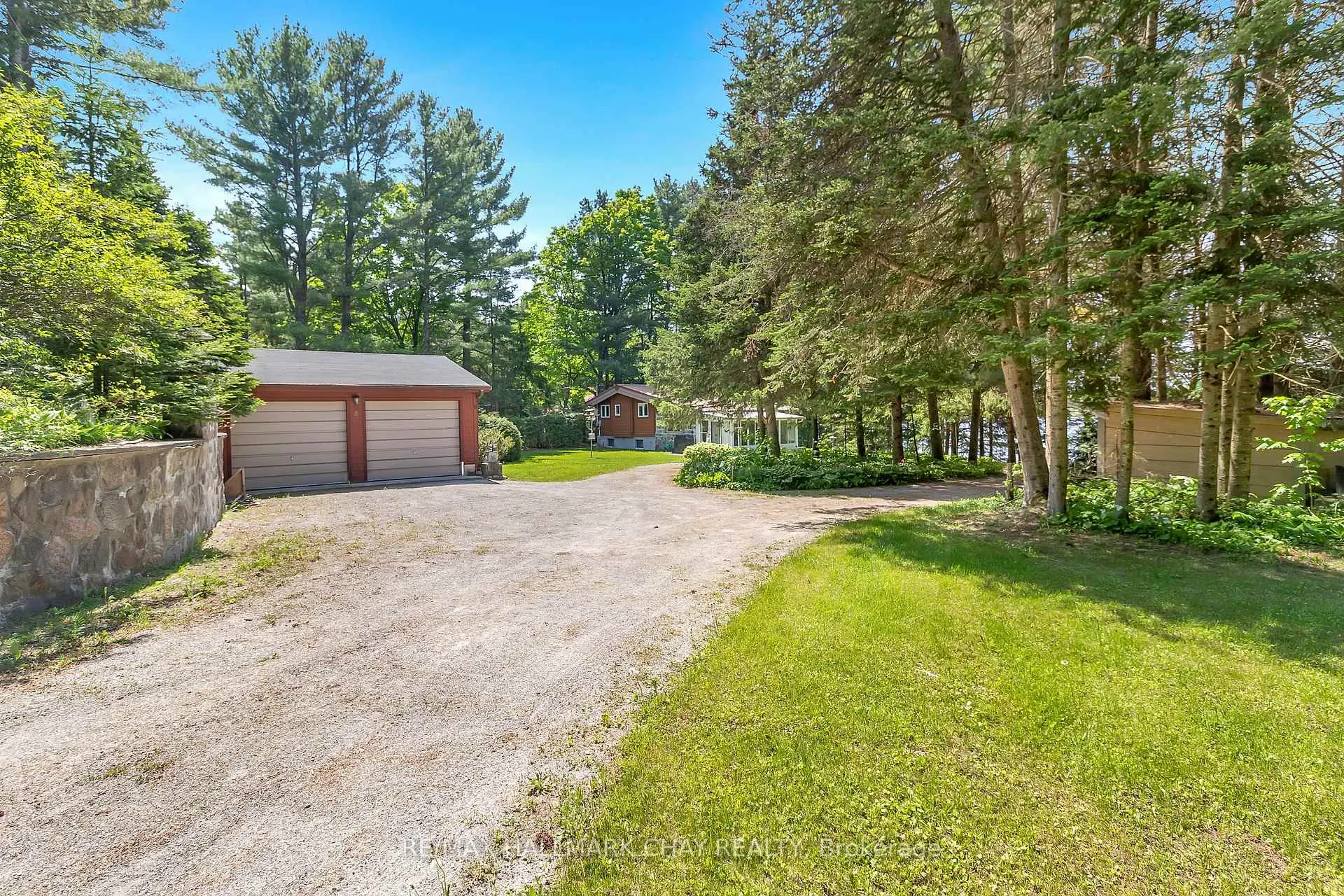 Photo 8 of 1070 Chaikof Road, Bracebridge, Draper — HOMEH