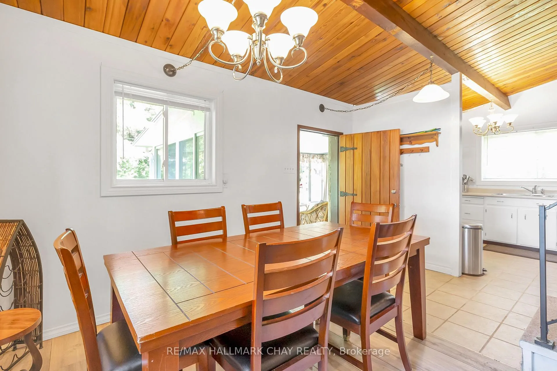 Photo 13 of 1070 Chaikof Road, Bracebridge, Draper — HOMEH