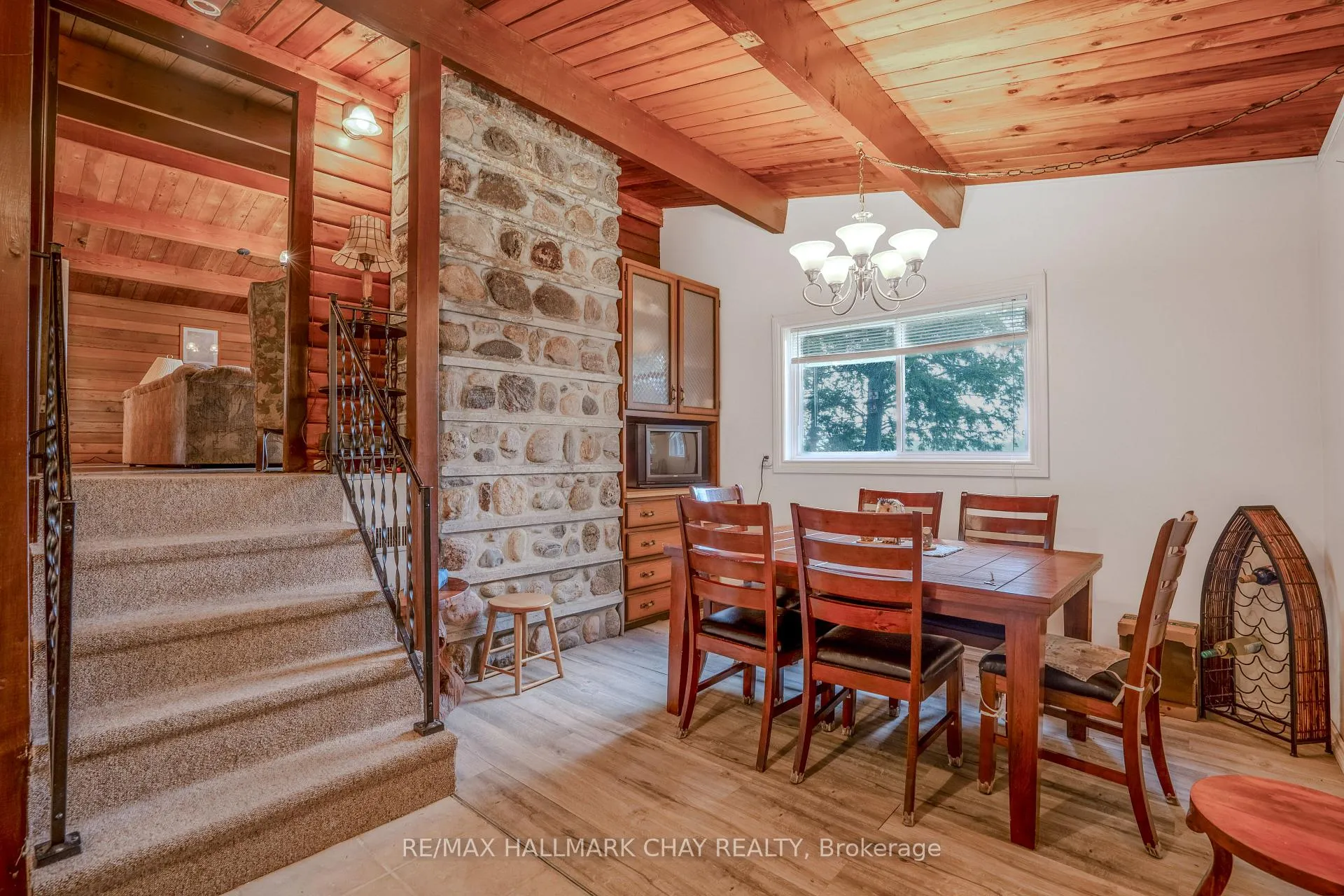 Photo 14 of 1070 Chaikof Road, Bracebridge, Draper — HOMEH