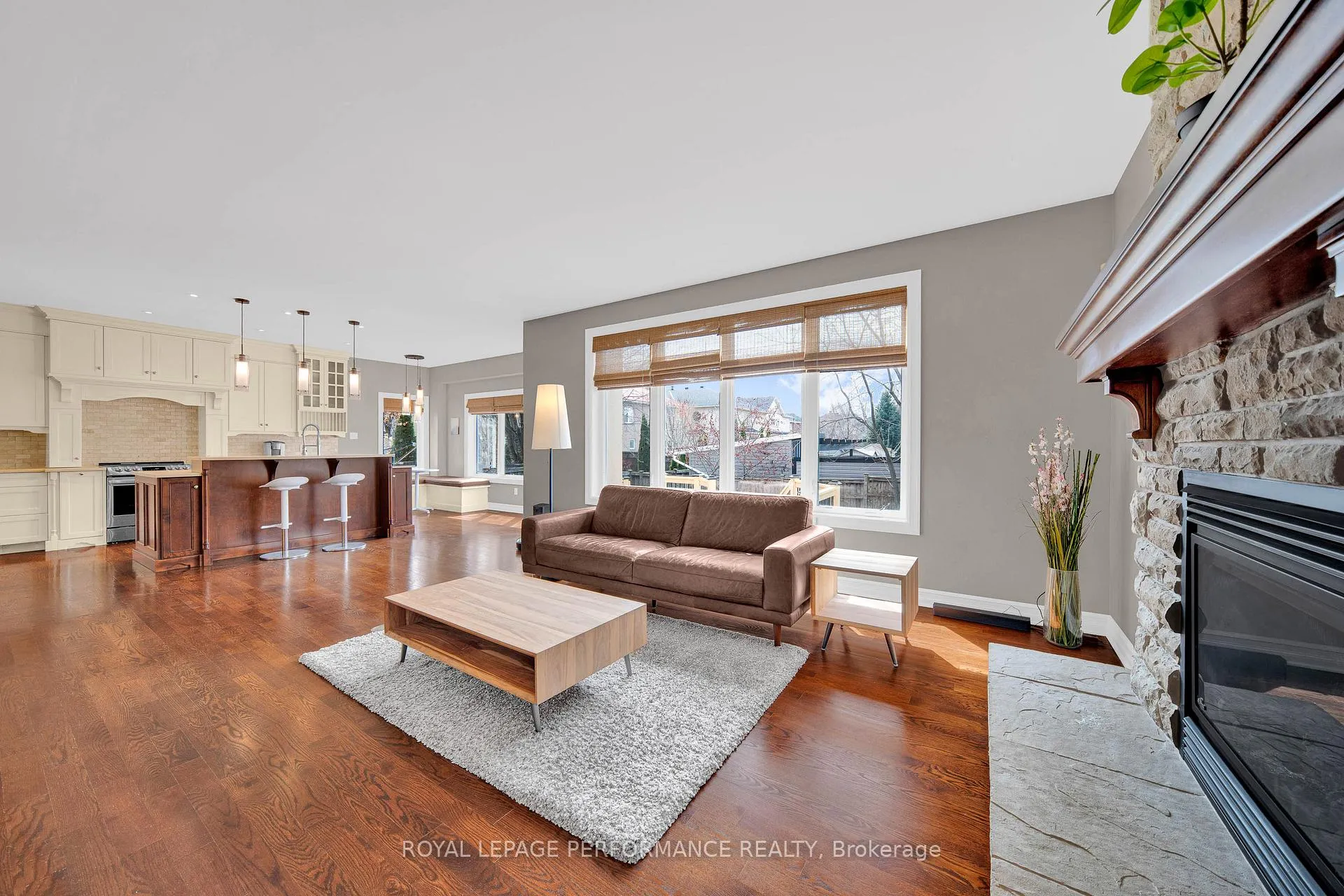 Photo 7 of 590 Kochar Drive, Ottawa, Mooneys Bay — HOMEH