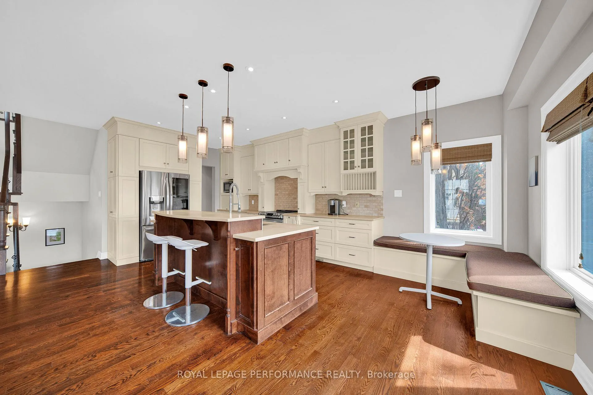 Photo 9 of 590 Kochar Drive, Ottawa, Mooneys Bay — HOMEH