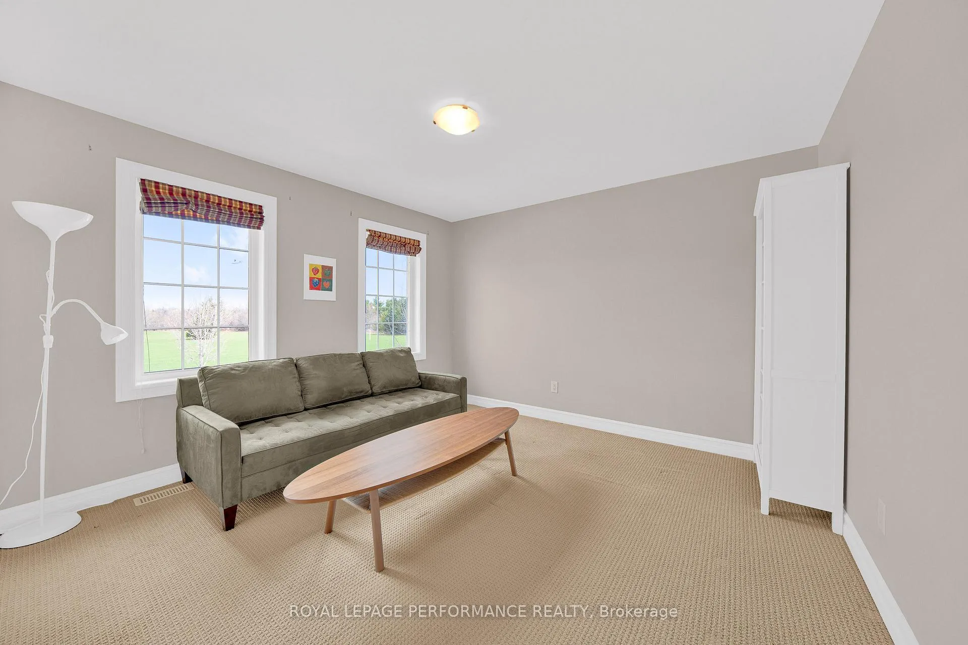 Photo 22 of 590 Kochar Drive, Ottawa, Mooneys Bay — HOMEH
