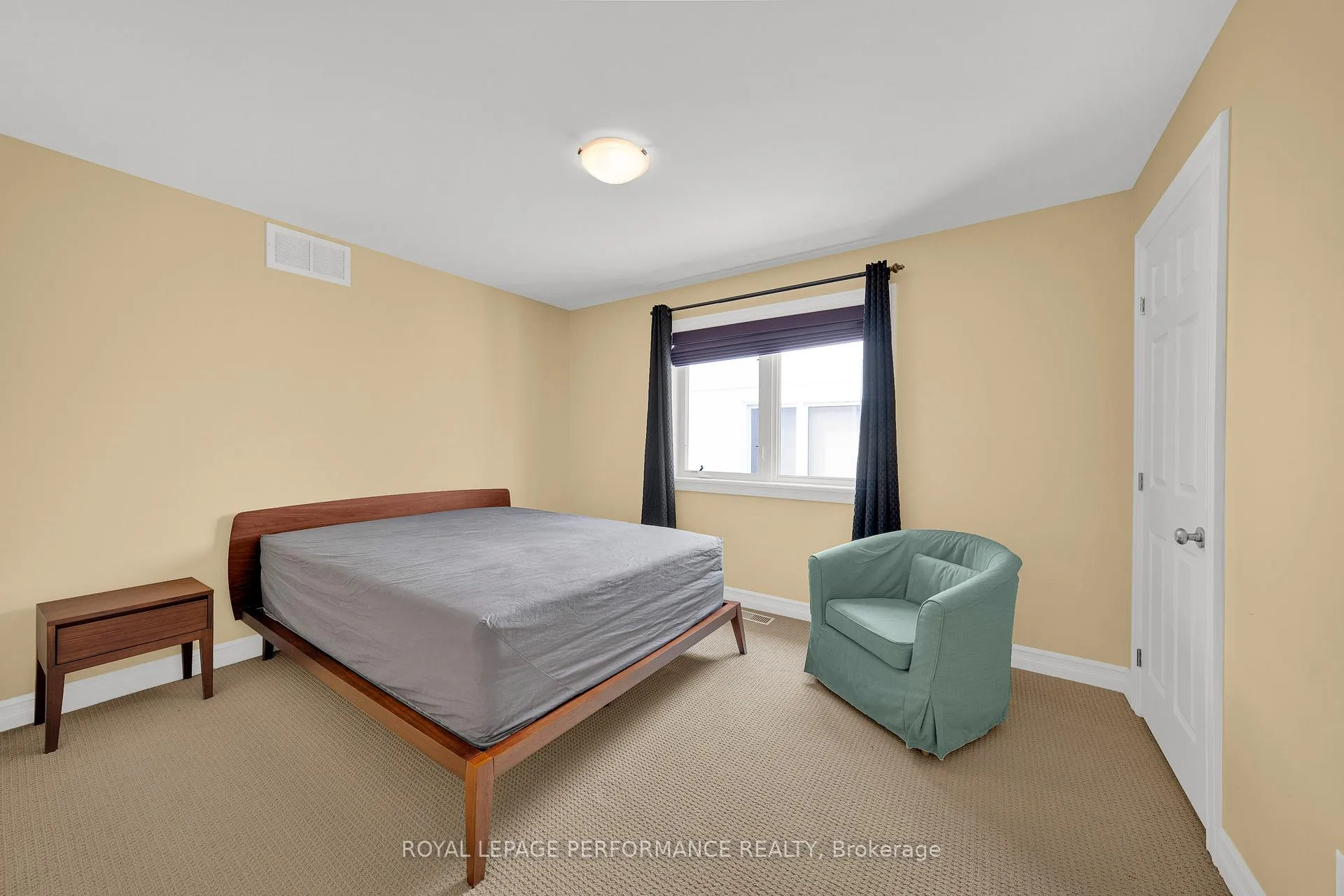 Photo 23 of 590 Kochar Drive, Ottawa, Mooneys Bay — HOMEH