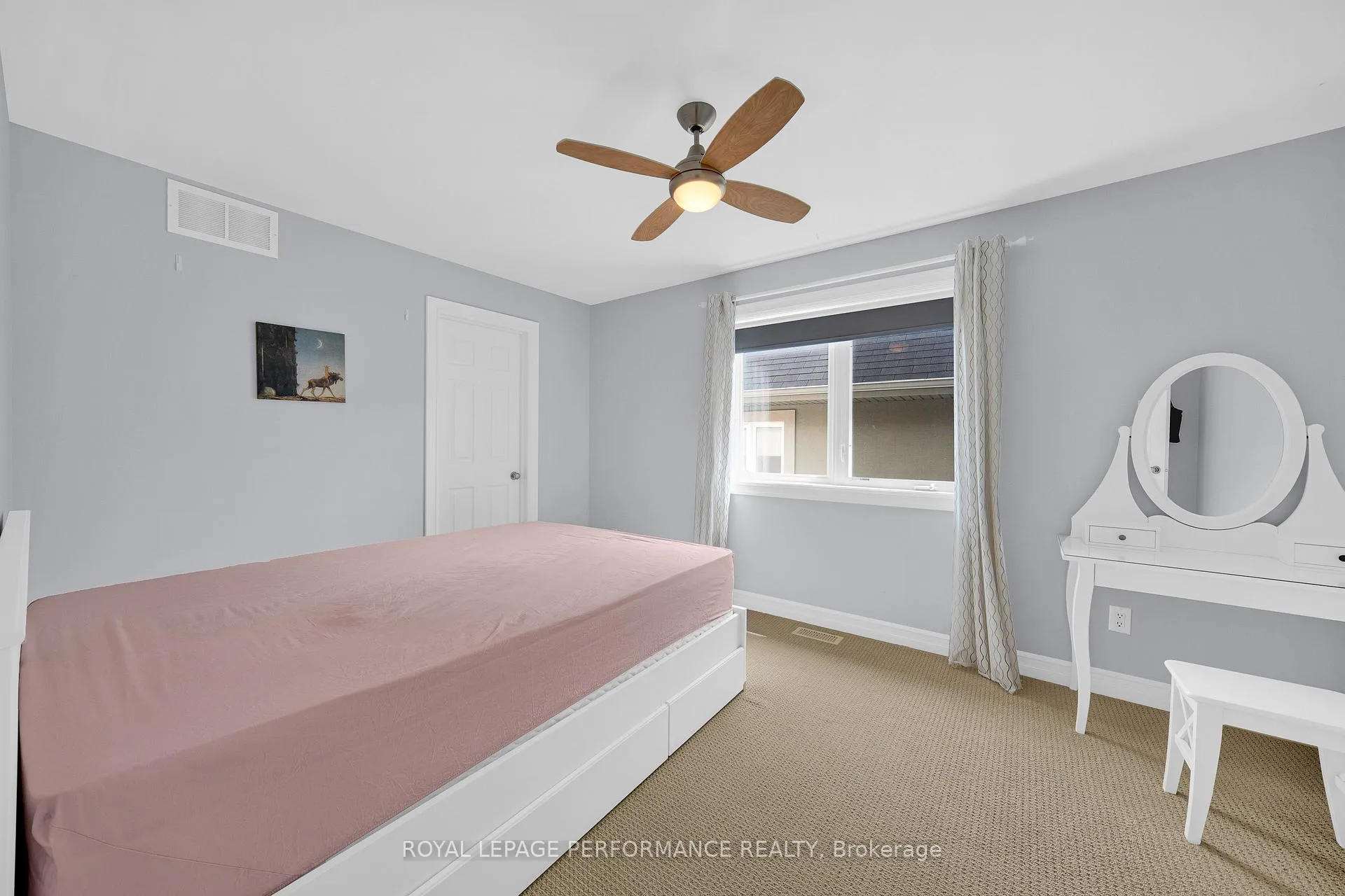 Photo 24 of 590 Kochar Drive, Ottawa, Mooneys Bay — HOMEH
