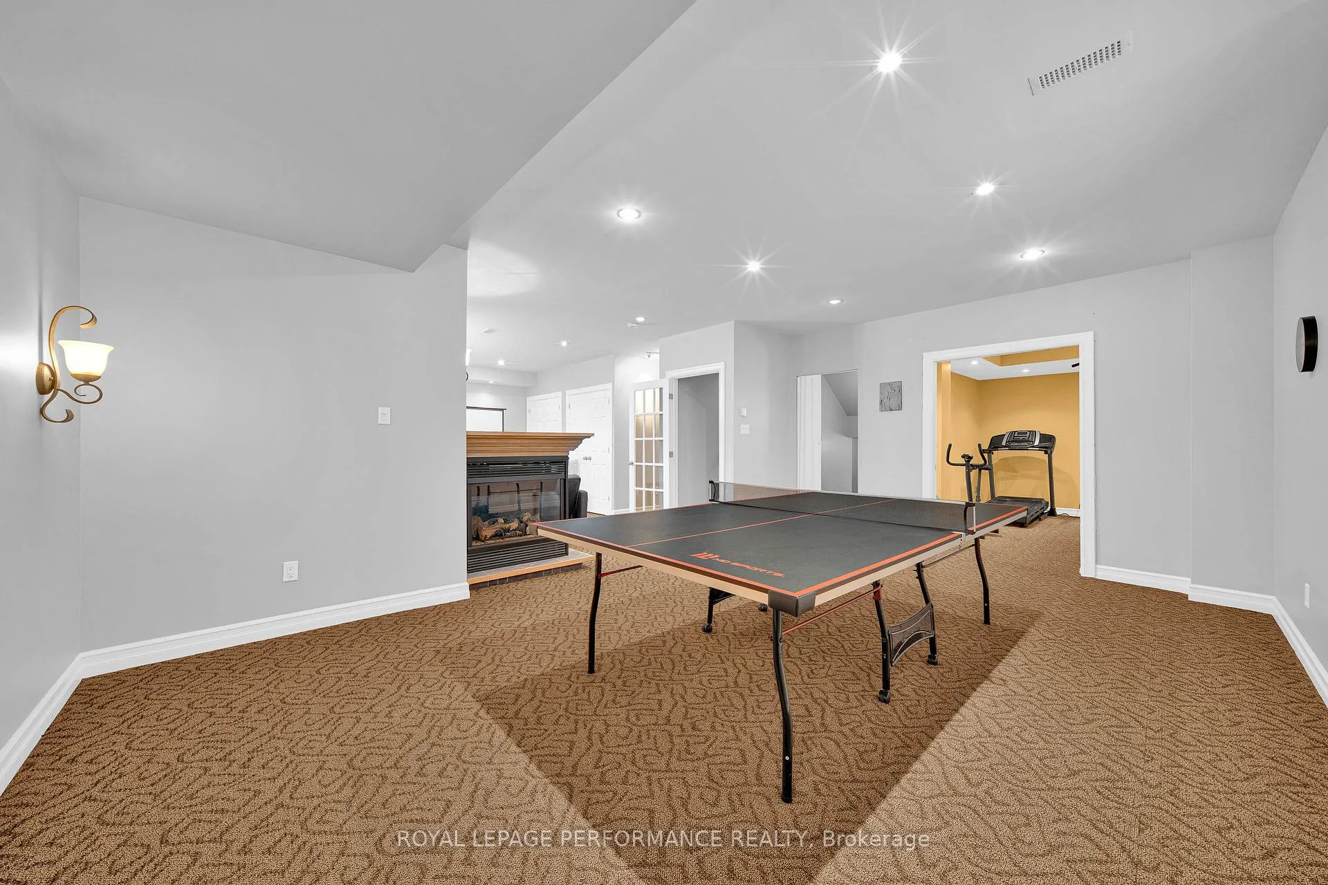 Photo 26 of 590 Kochar Drive, Ottawa, Mooneys Bay — HOMEH