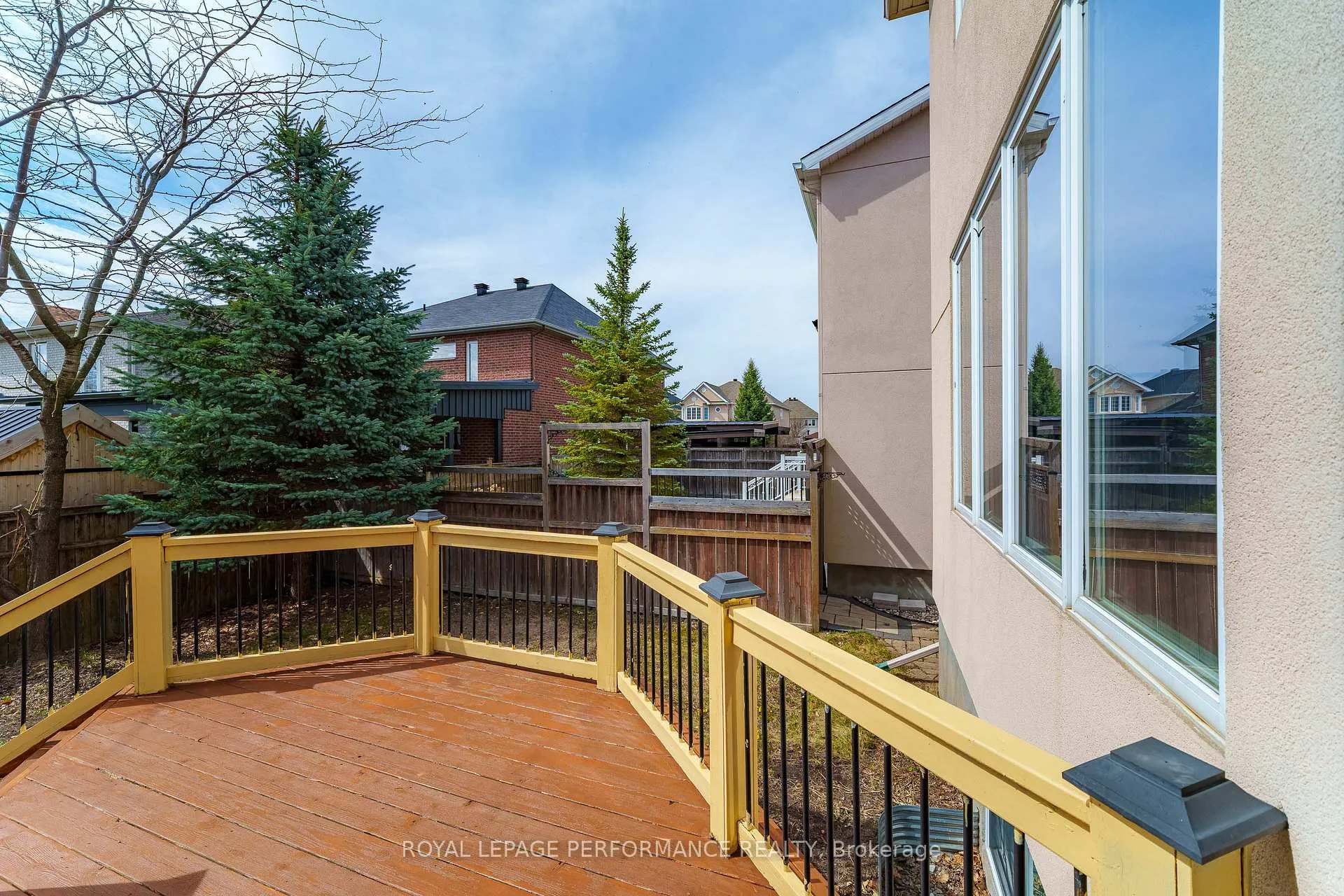 Photo 31 of 590 Kochar Drive, Ottawa, Mooneys Bay — HOMEH