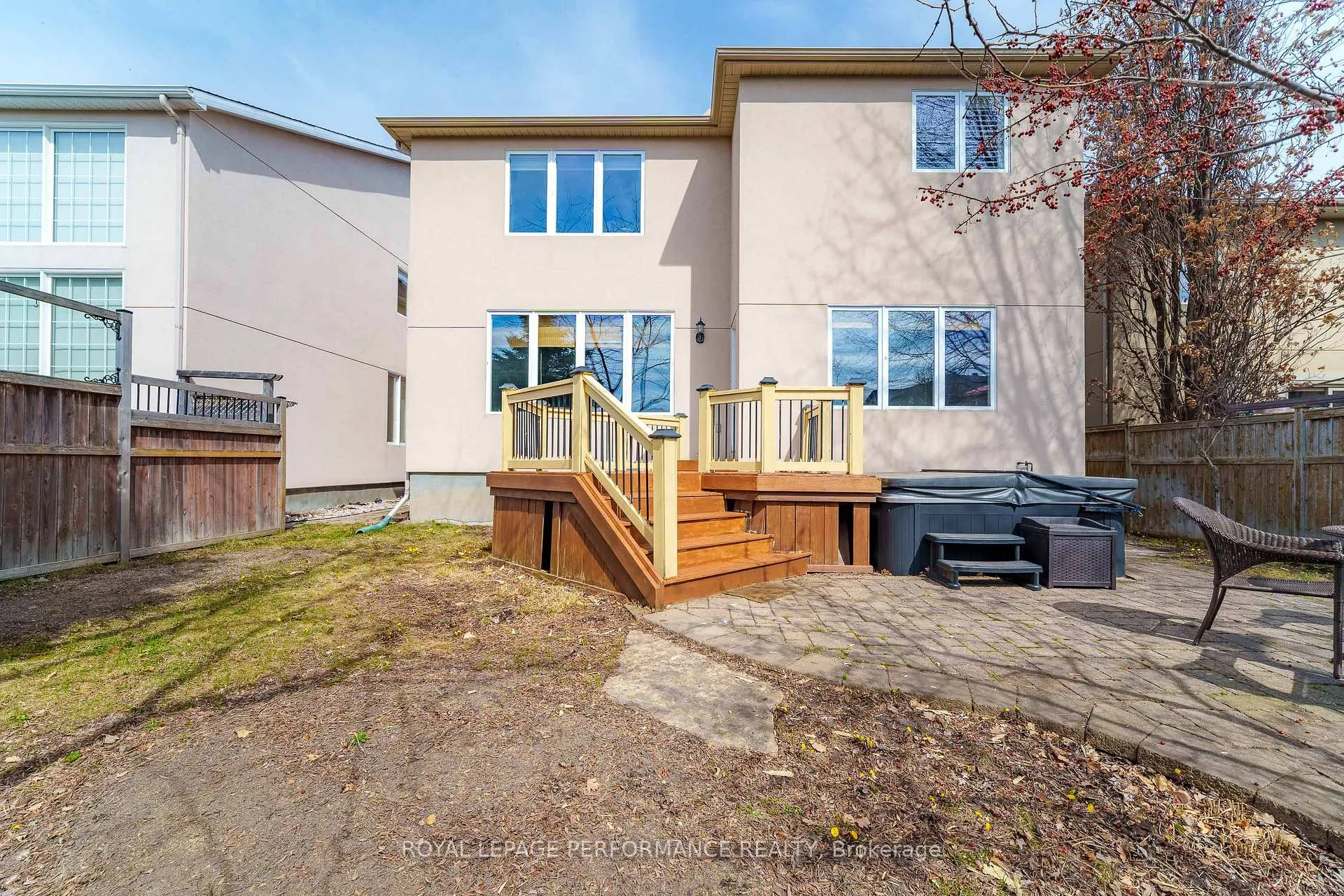 Photo 32 of 590 Kochar Drive, Ottawa, Mooneys Bay — HOMEH