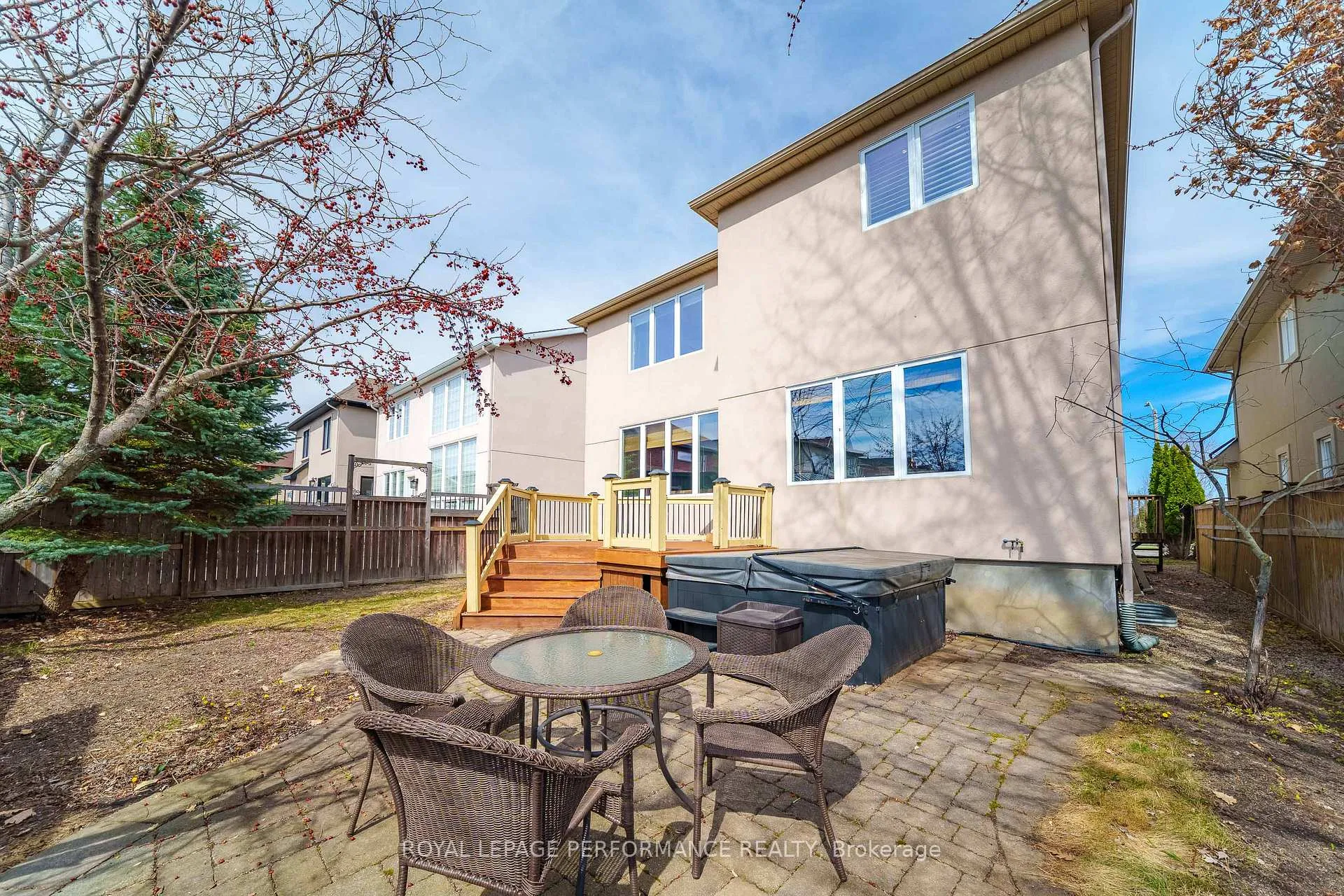 Photo 34 of 590 Kochar Drive, Ottawa, Mooneys Bay — HOMEH